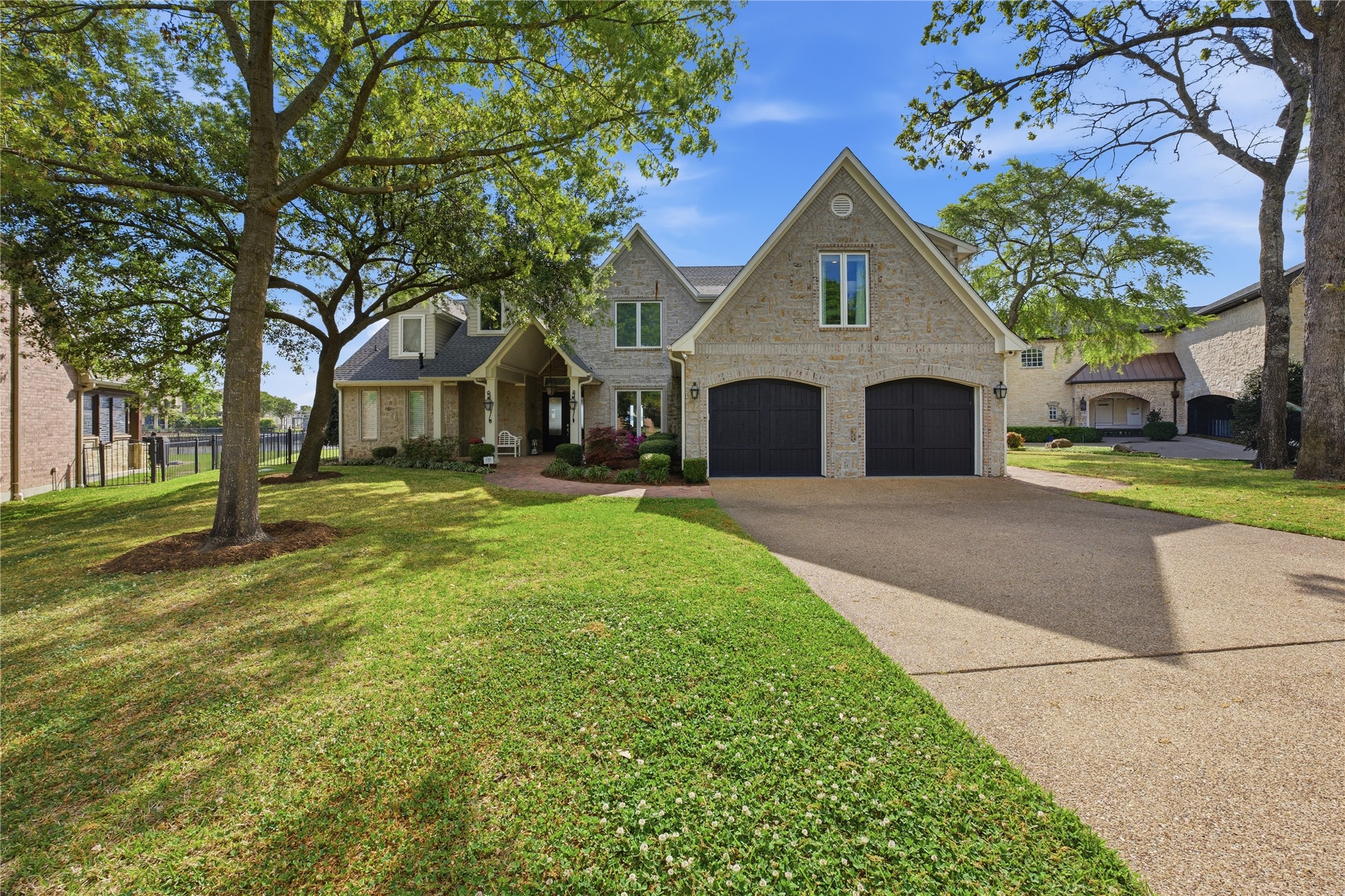121 Saint Annes Mabank TX 75156