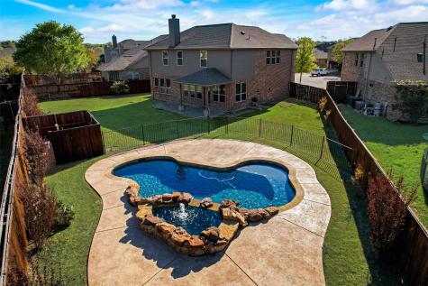 1012 Nob Hill Place Mckinney TX 75071