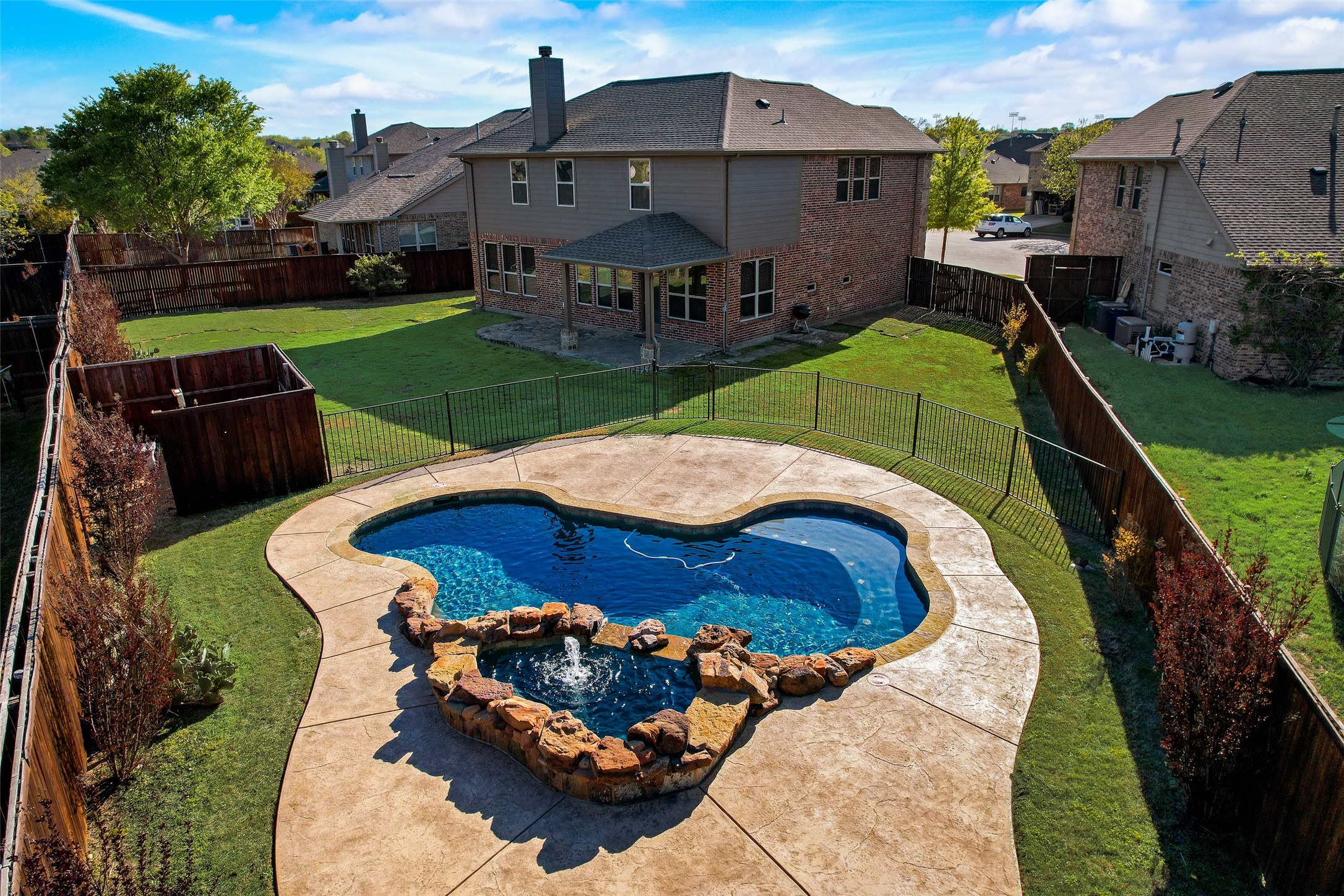 1012 Nob Hill Place Mckinney TX 75071