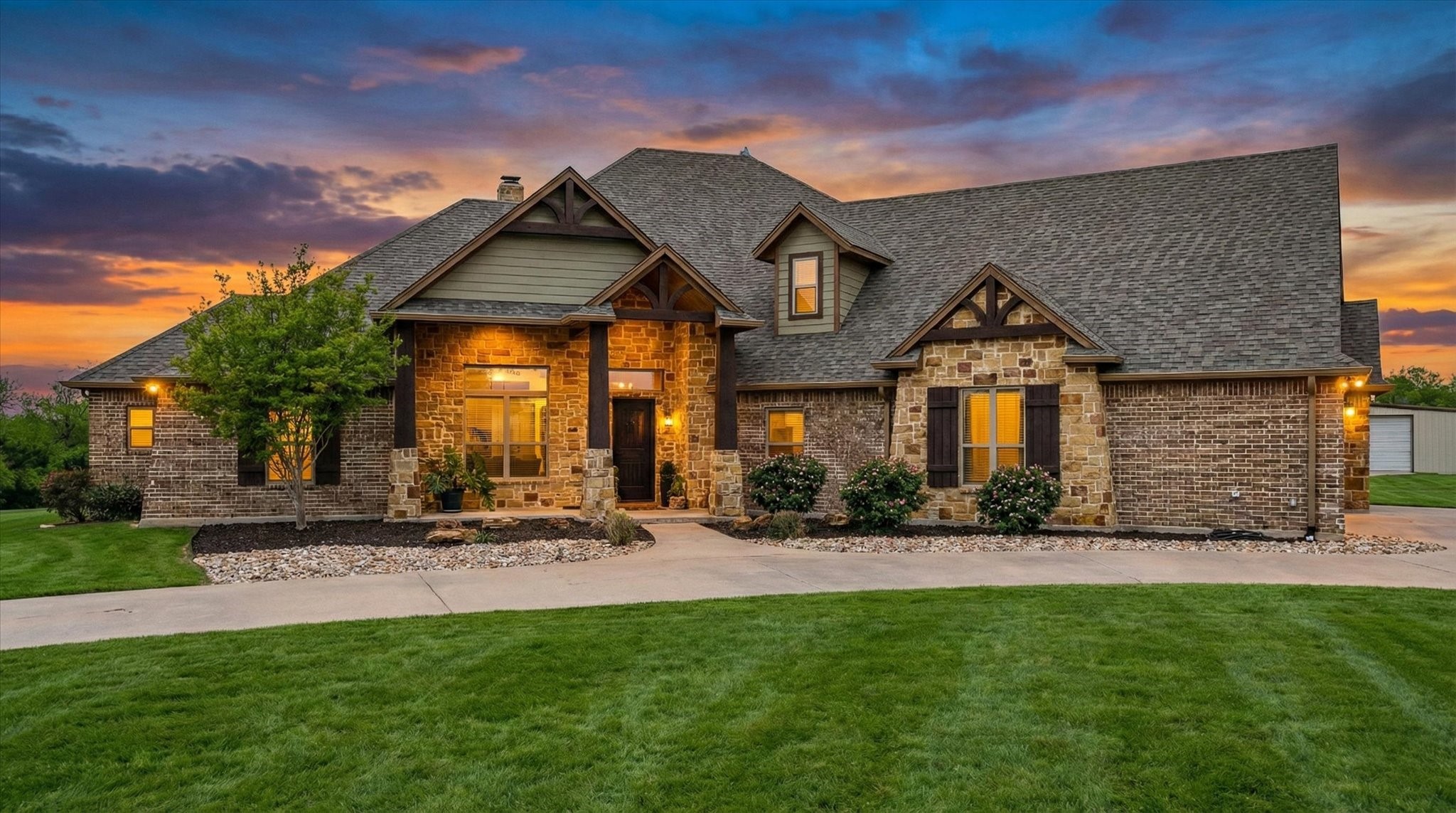 3512 Lakota Court Granbury TX 76048