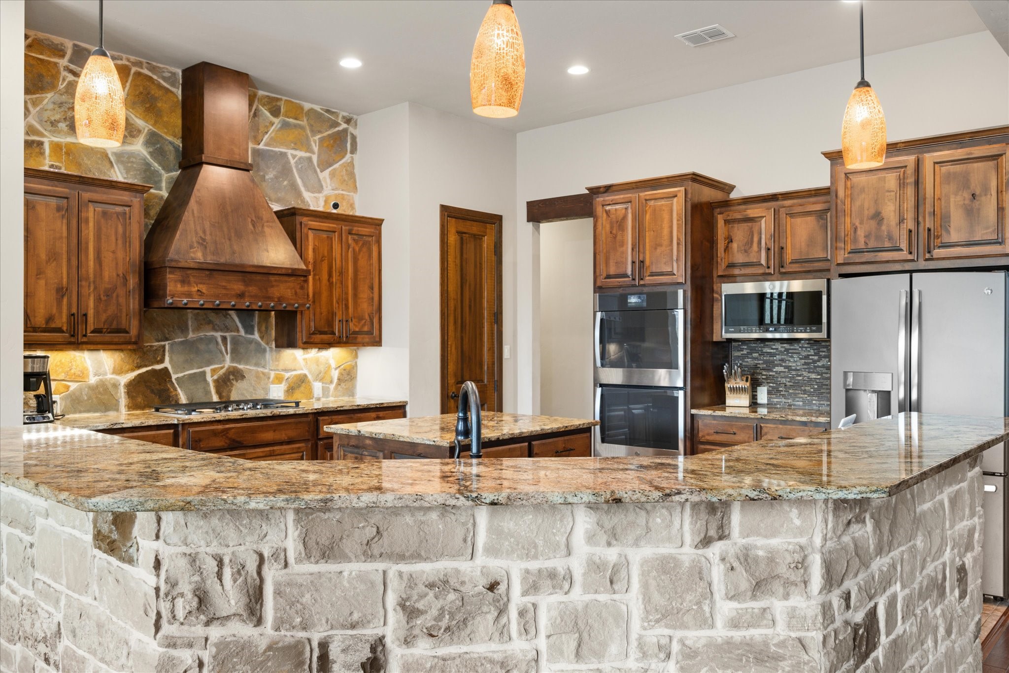 3512 Lakota Court Granbury TX 76048