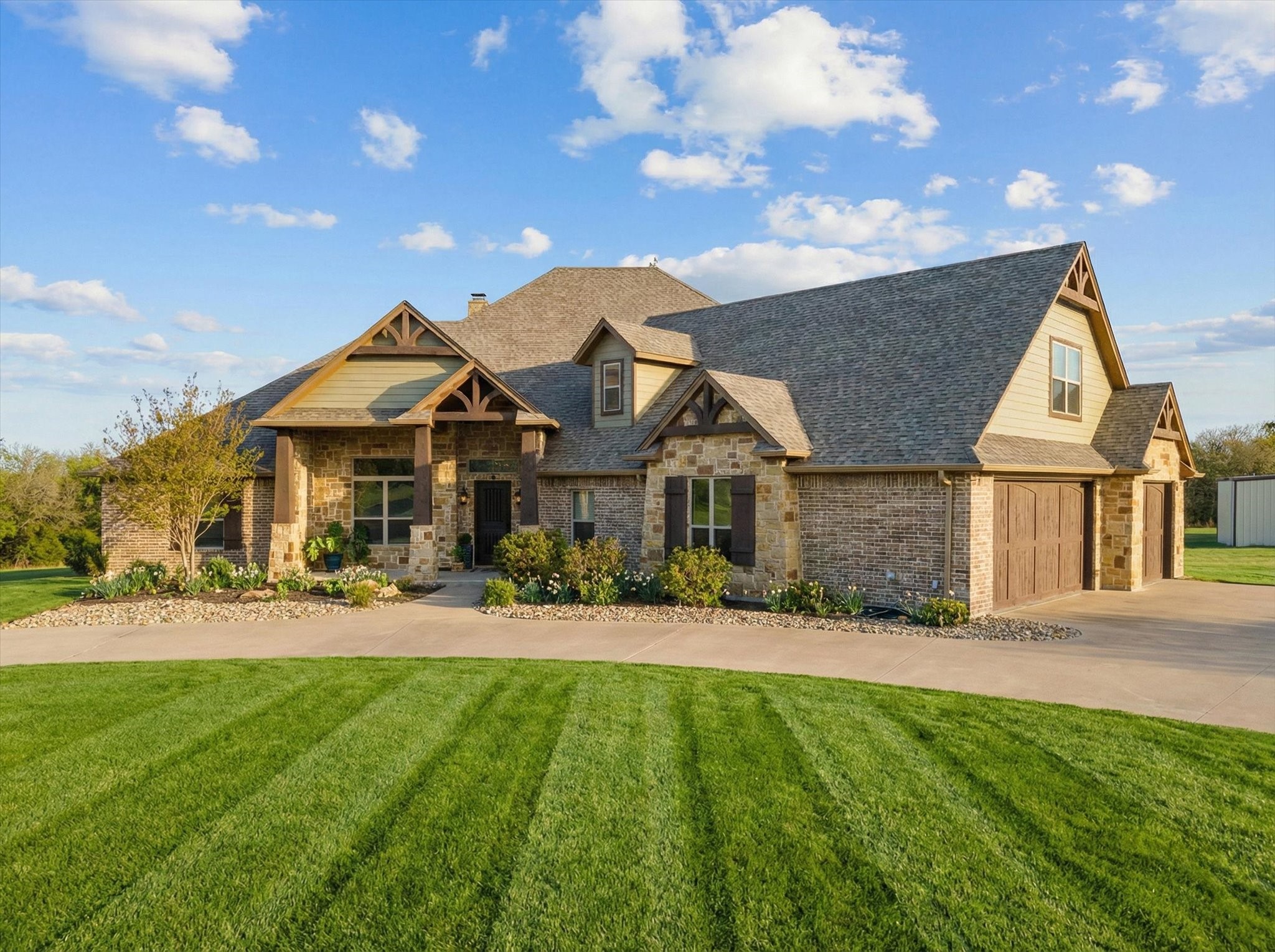 3512 Lakota Court Granbury TX 76048