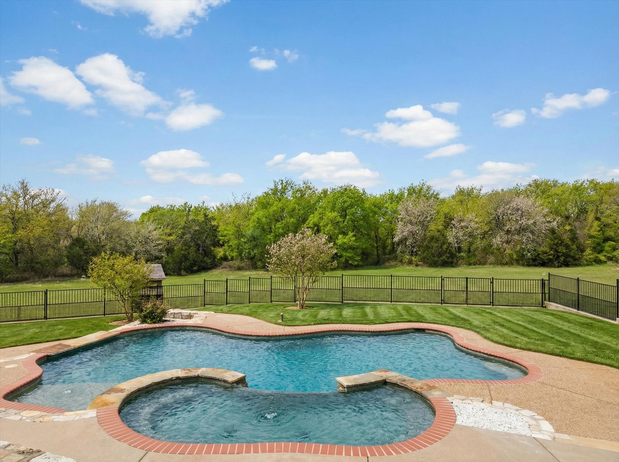 3512 Lakota Court Granbury TX 76048