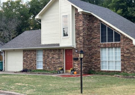 108 N Travis Court Sherman TX 75092