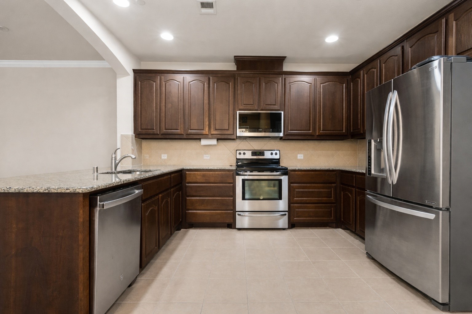 921 Shelby Lane Lewisville TX 75056
