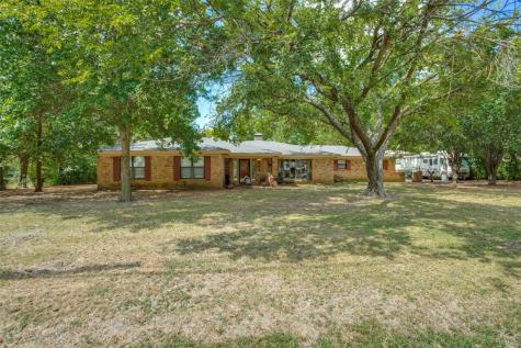 612 S Jefferson Street Pilot Point TX 76258