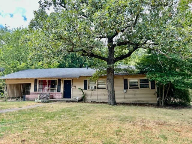 139 30th Street NW Paris TX 75460
