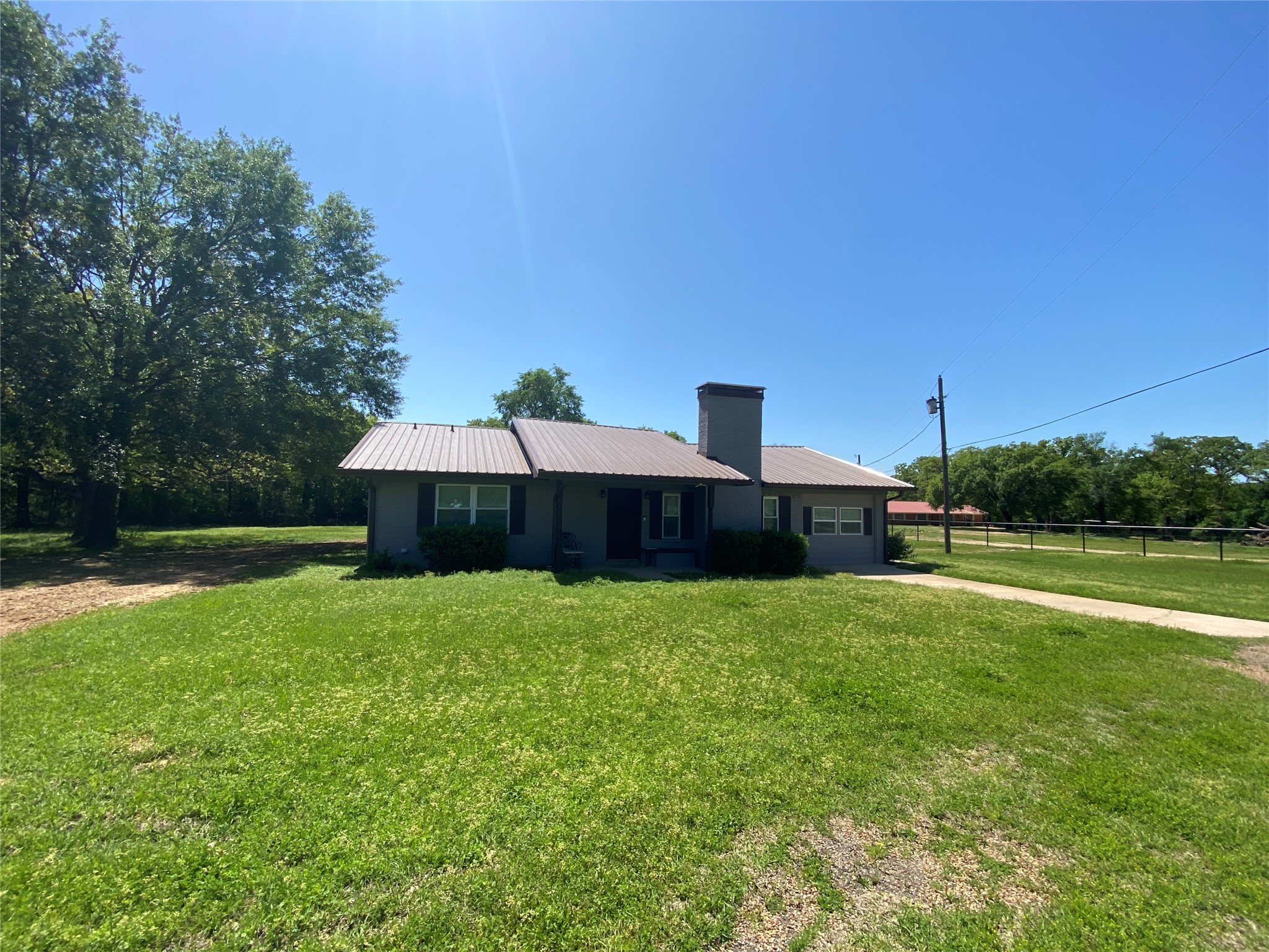 1410 E Royall Boulevard Malakoff TX 75148