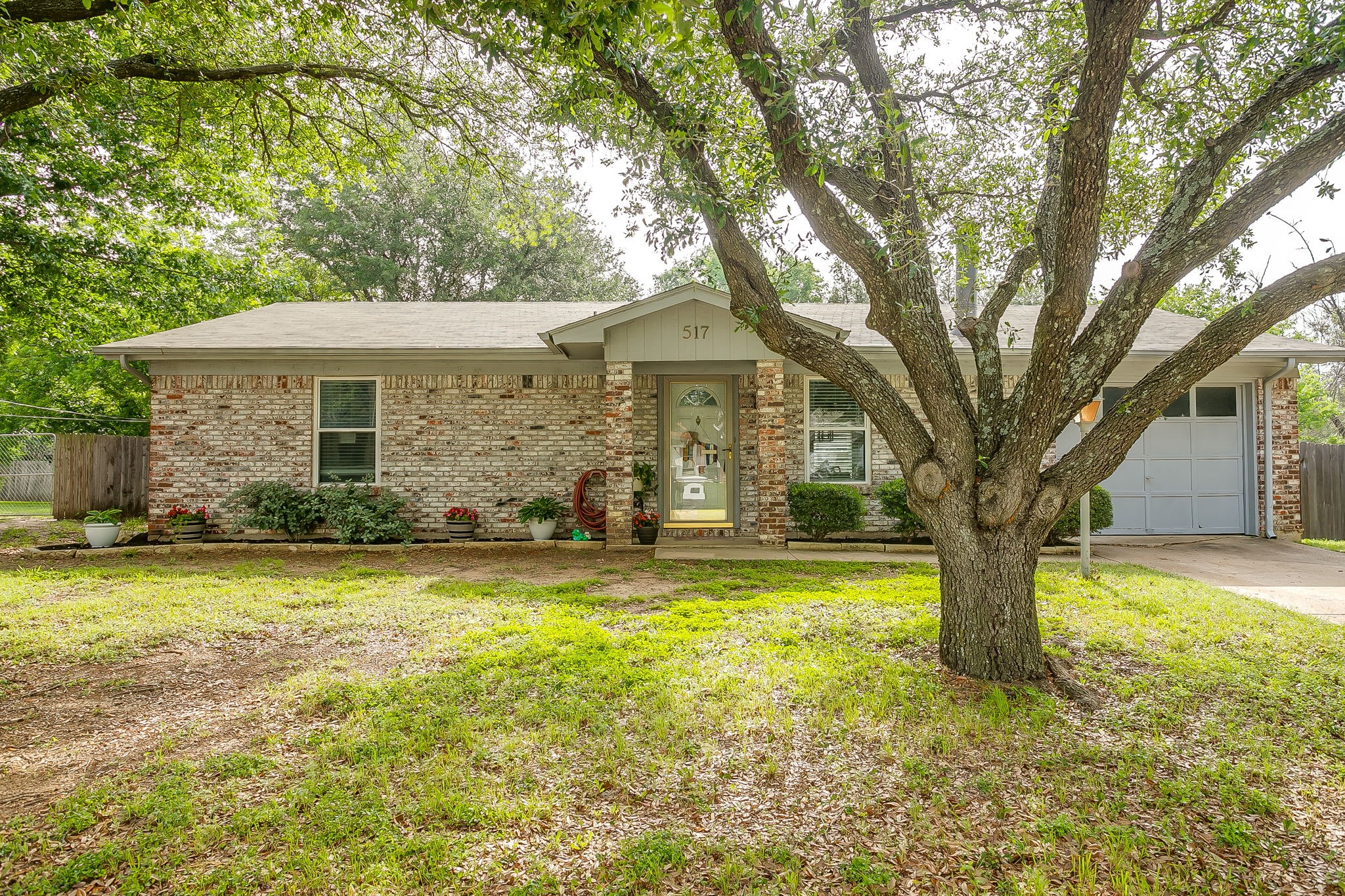 517 Post Oak Lane Burleson TX 76028