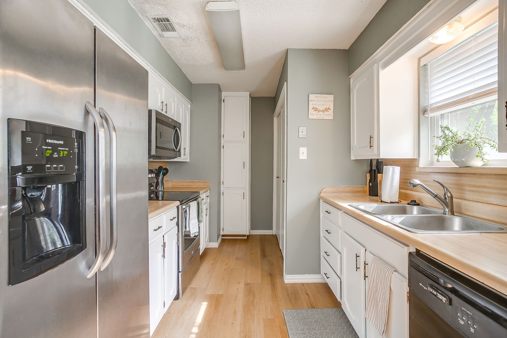 517 Post Oak Lane Burleson TX 76028