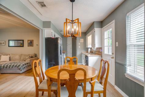 517 Post Oak Lane Burleson TX 76028