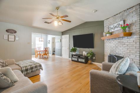 517 Post Oak Lane Burleson TX 76028