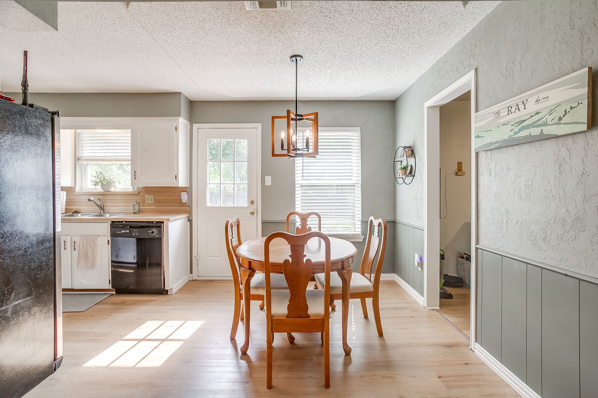 517 Post Oak Lane Burleson TX 76028