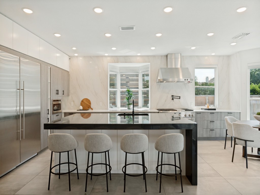 2805 Greenbrook Court Grapevine TX 76051