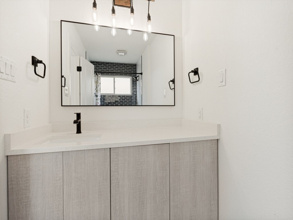 2805 Greenbrook Court Grapevine TX 76051