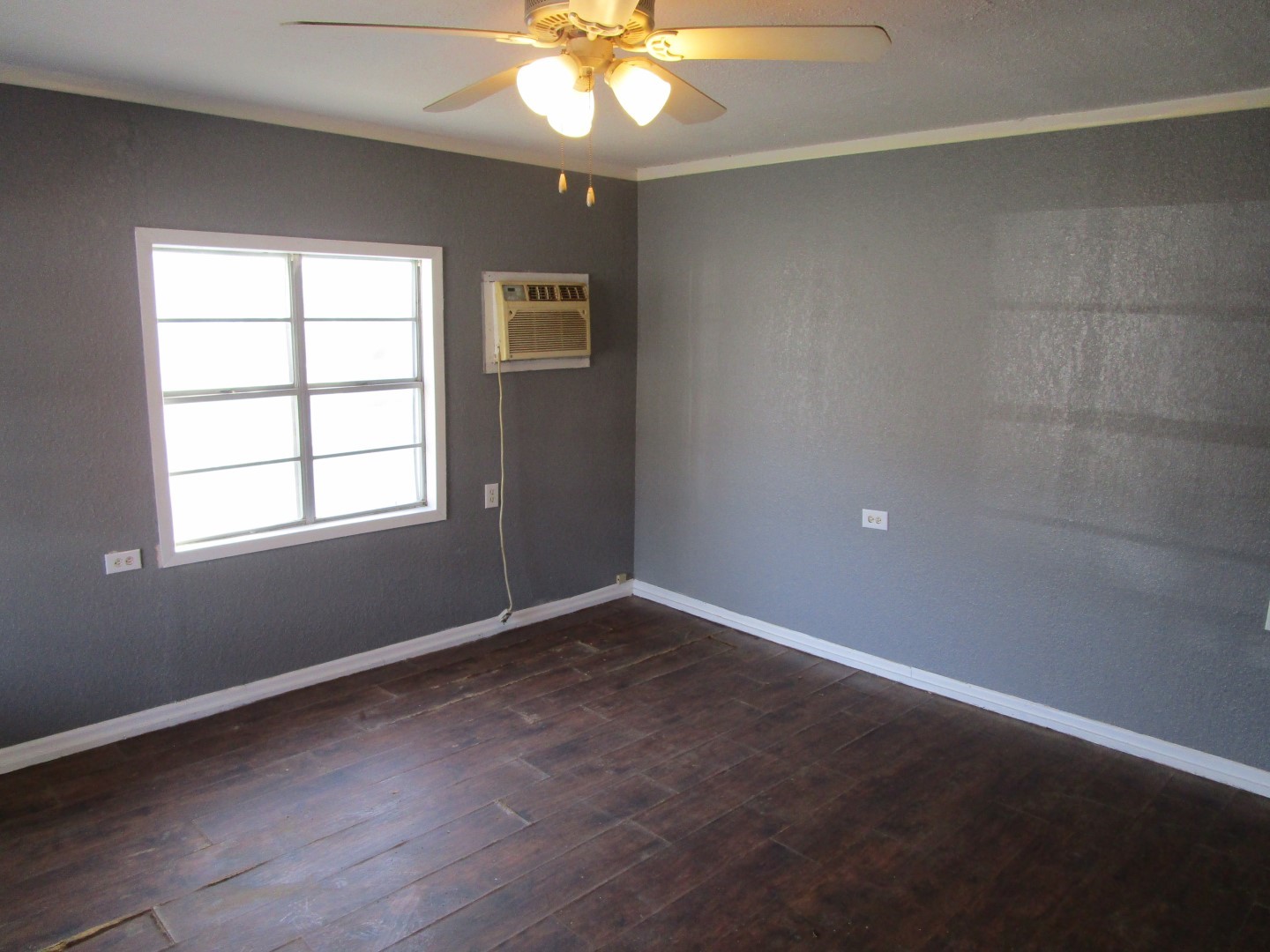 905 Wallis Avenue Santa Anna TX 76878