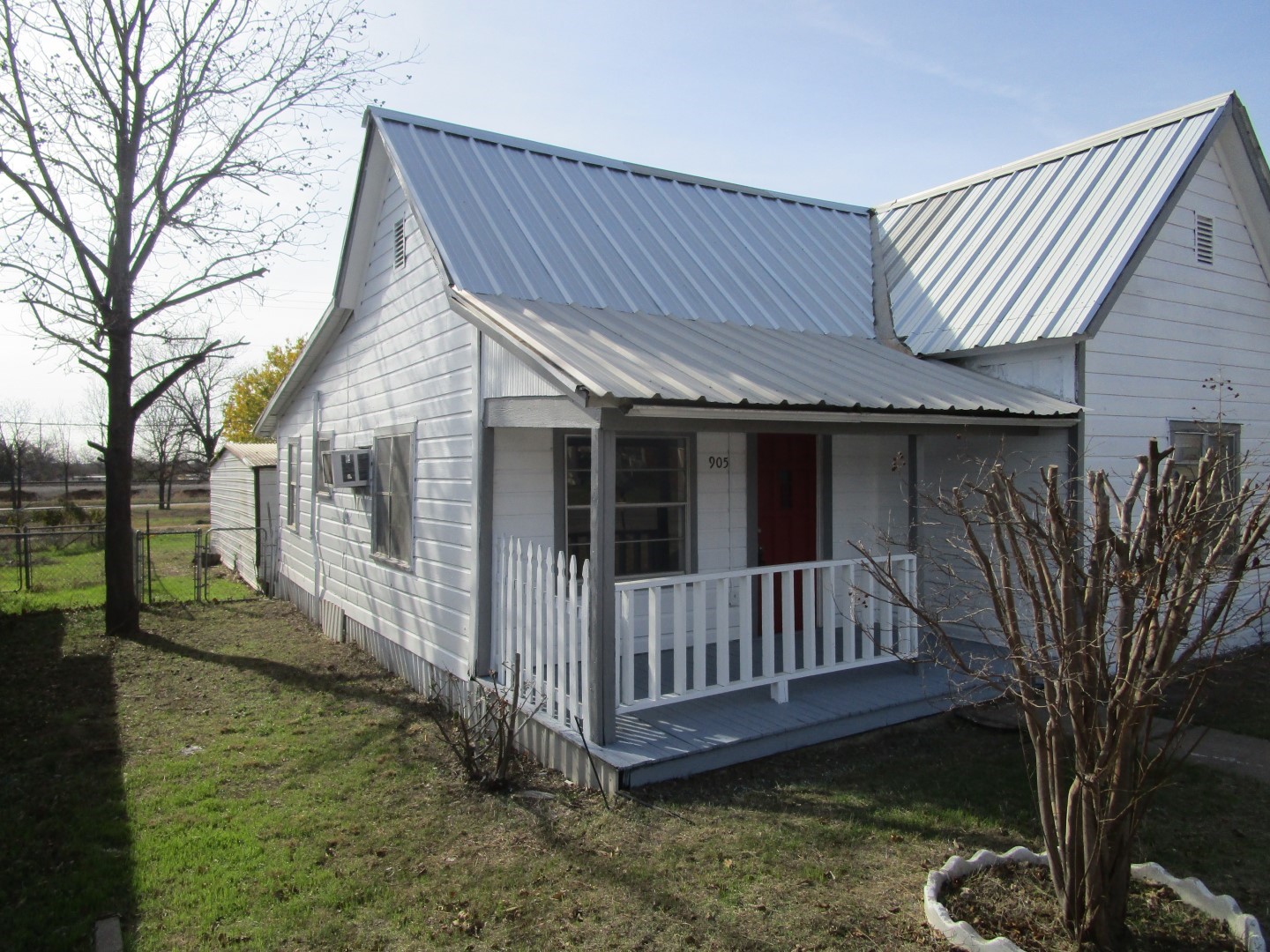 905 Wallis Avenue Santa Anna TX 76878