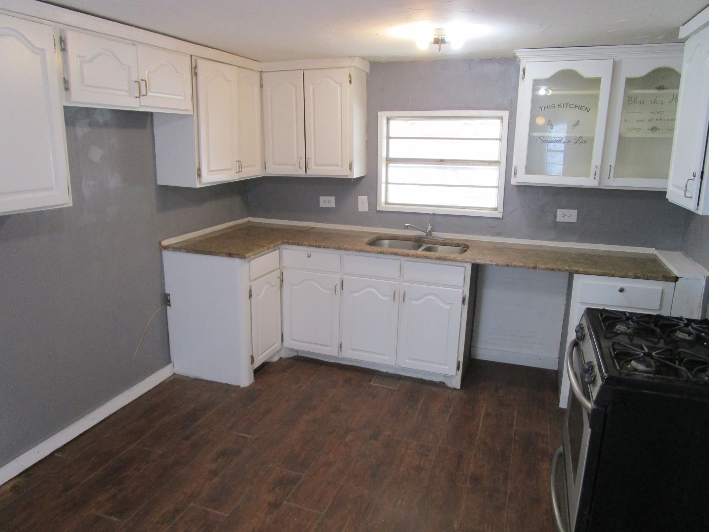 905 Wallis Avenue Santa Anna TX 76878