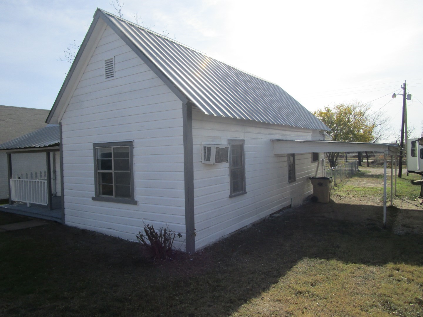 905 Wallis Avenue Santa Anna TX 76878