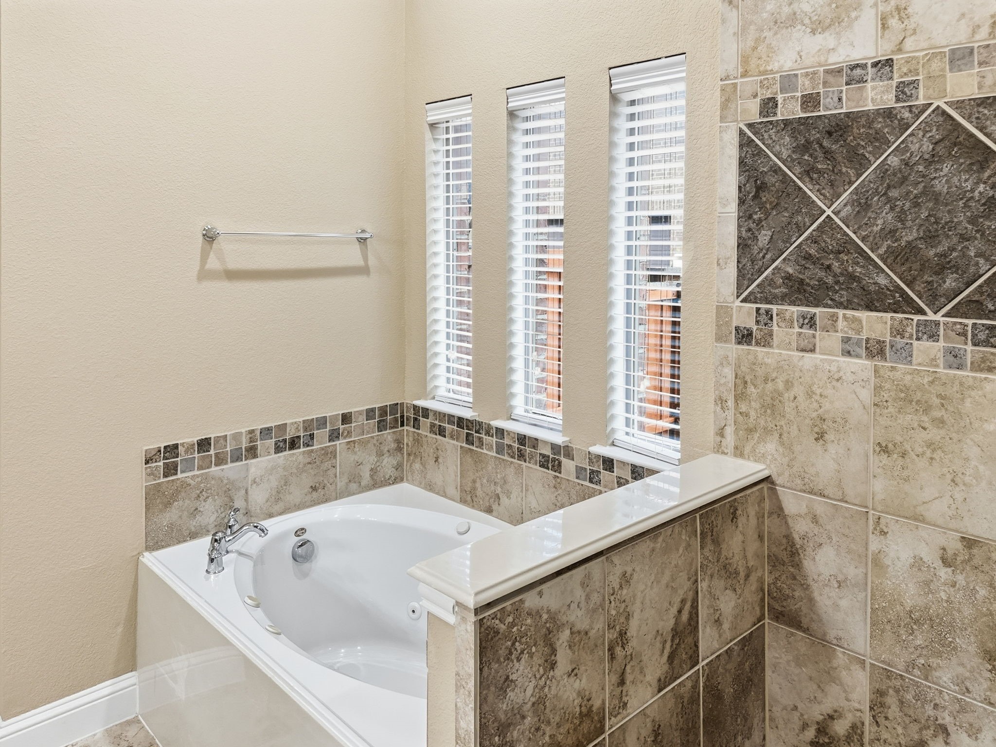 2919 Bandera Grand Prairie TX 75054