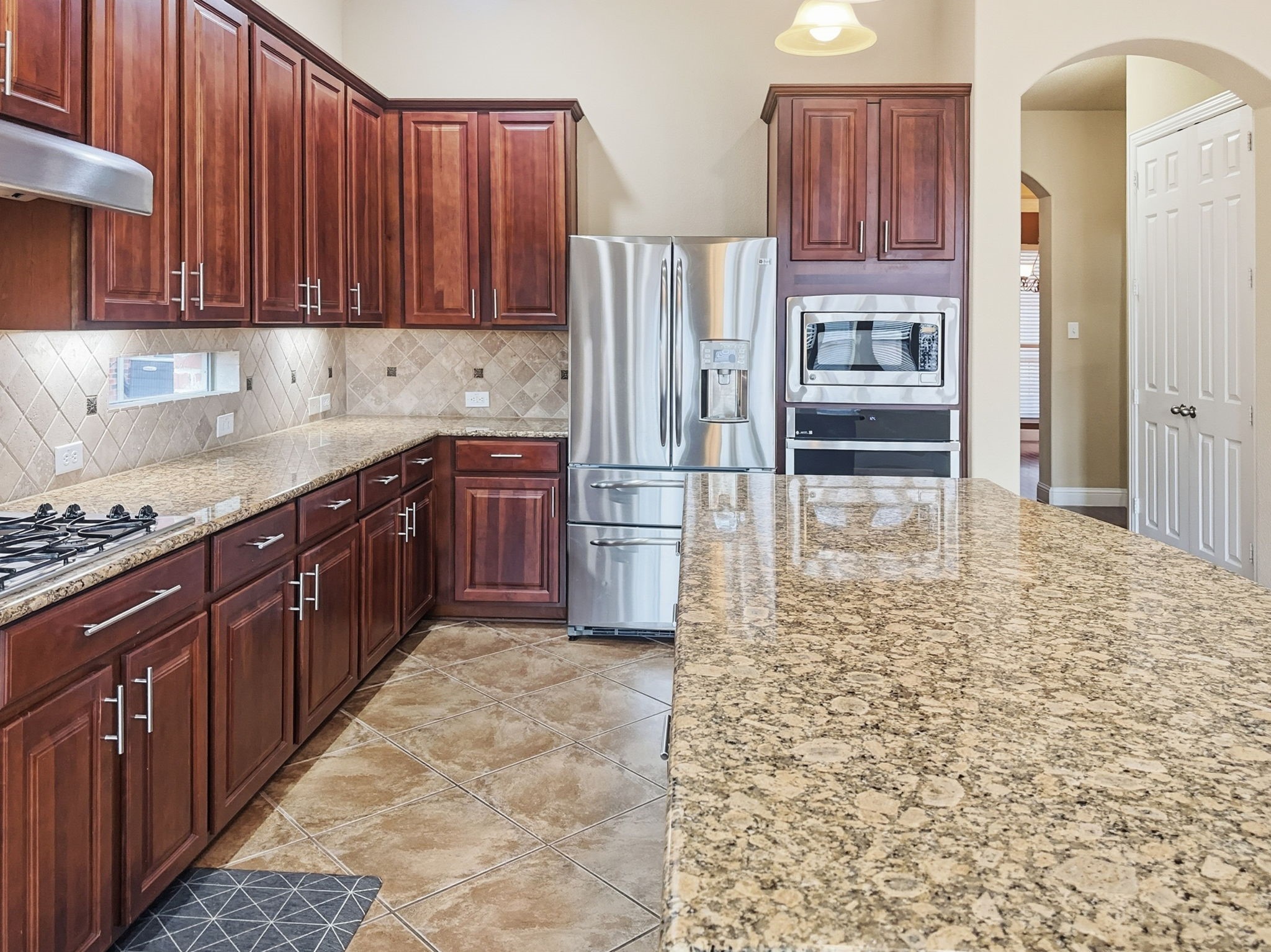 2919 Bandera Grand Prairie TX 75054