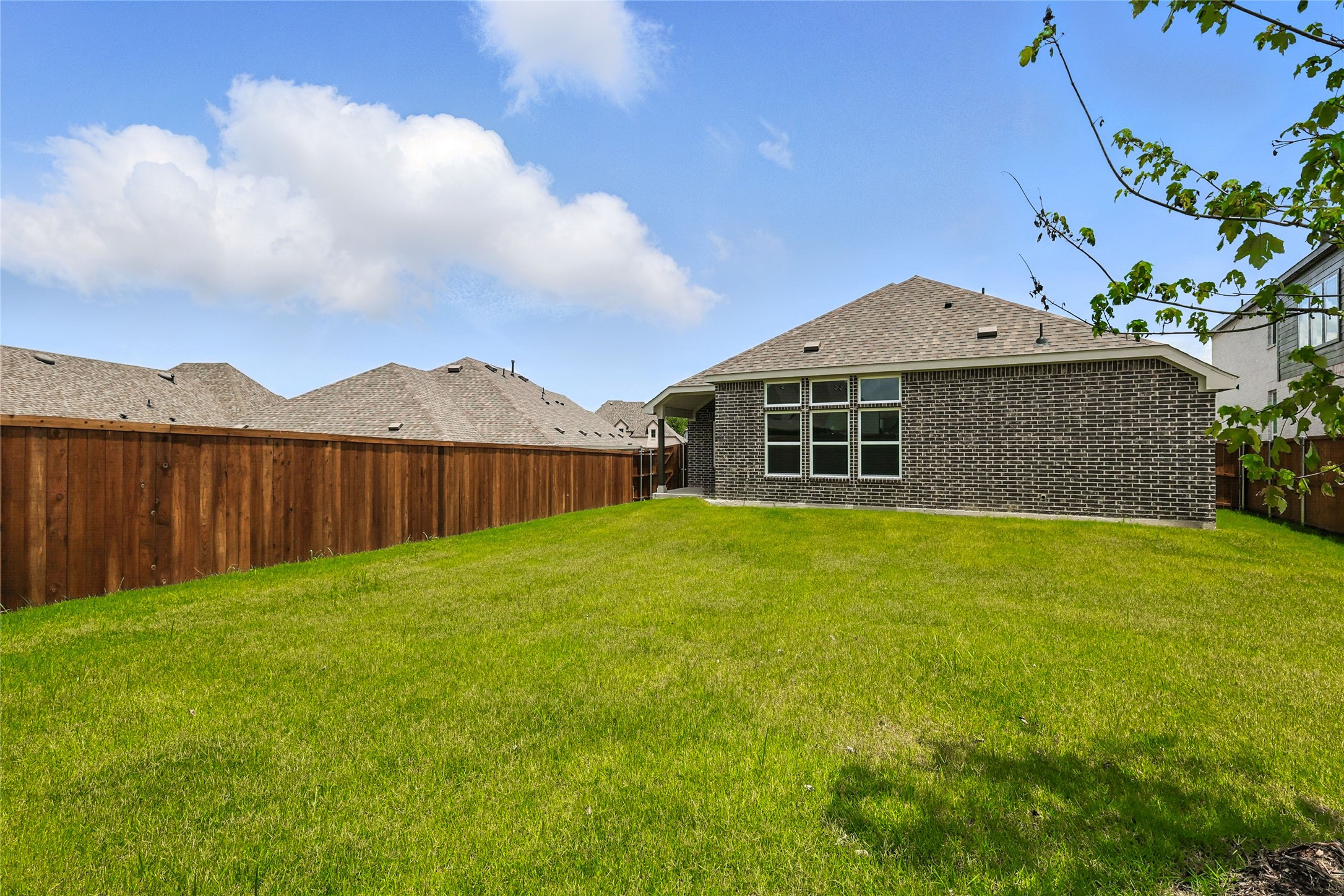 530 Red Barn Drive Van Alstyne TX 75495