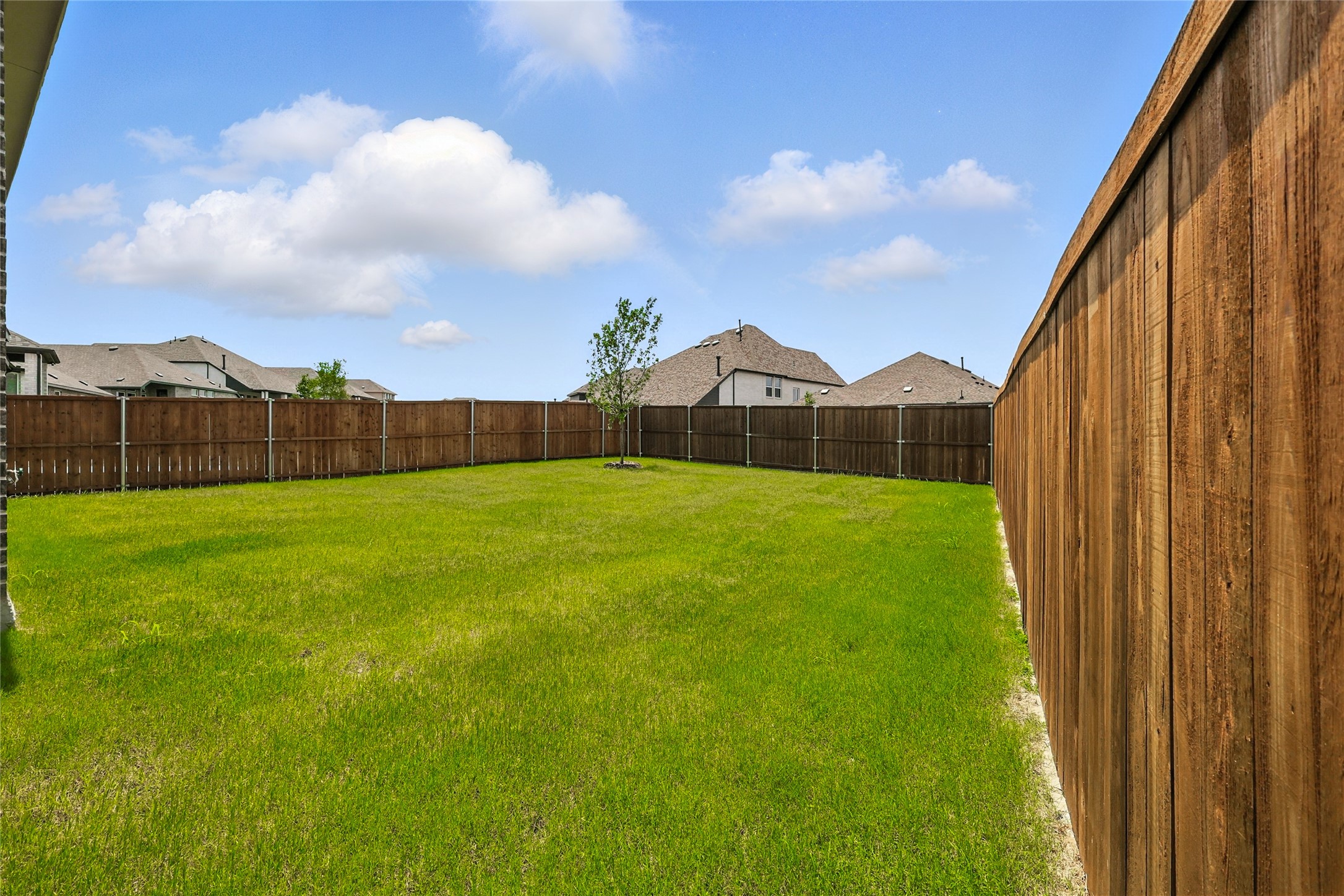 530 Red Barn Drive Van Alstyne TX 75495