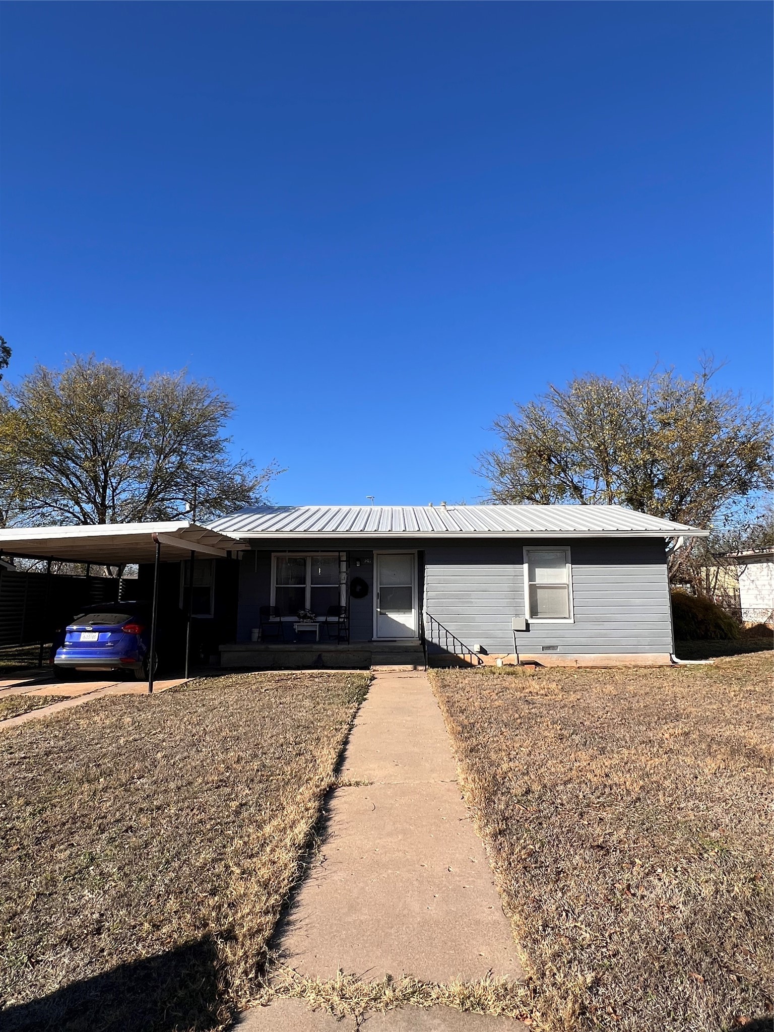 129 Roselawn Street Coleman TX 76834