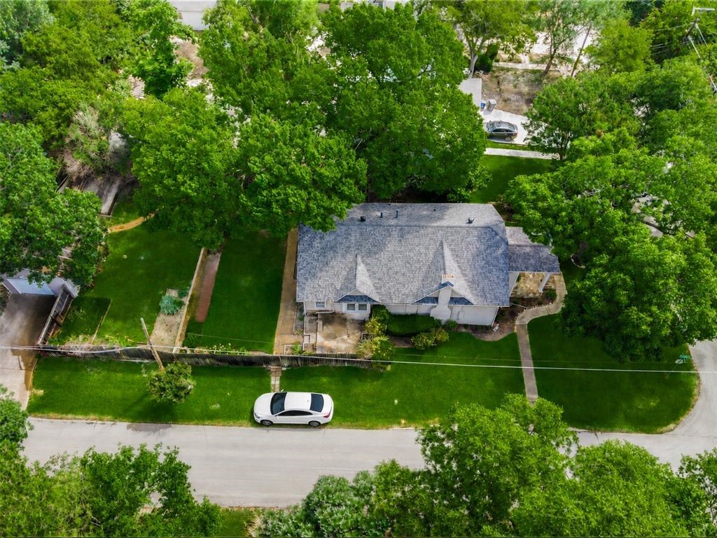 8903 Groveland Drive Dallas TX 75218