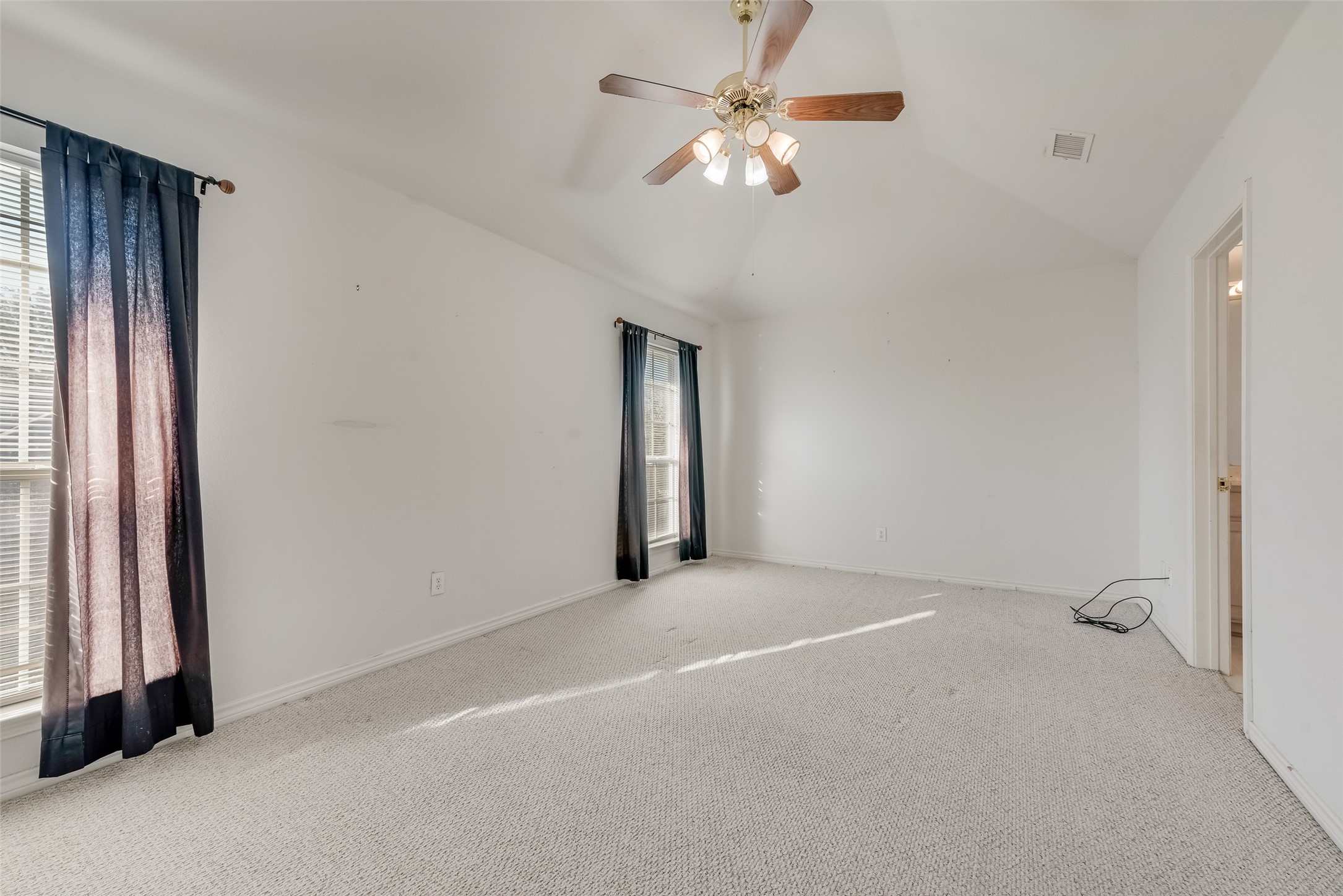 232 W Willow Creek Drive Glenn Heights TX 75154