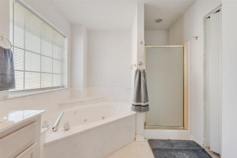 232 W Willow Creek Drive Glenn Heights TX 75154