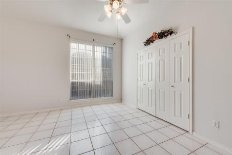 232 W Willow Creek Drive Glenn Heights TX 75154
