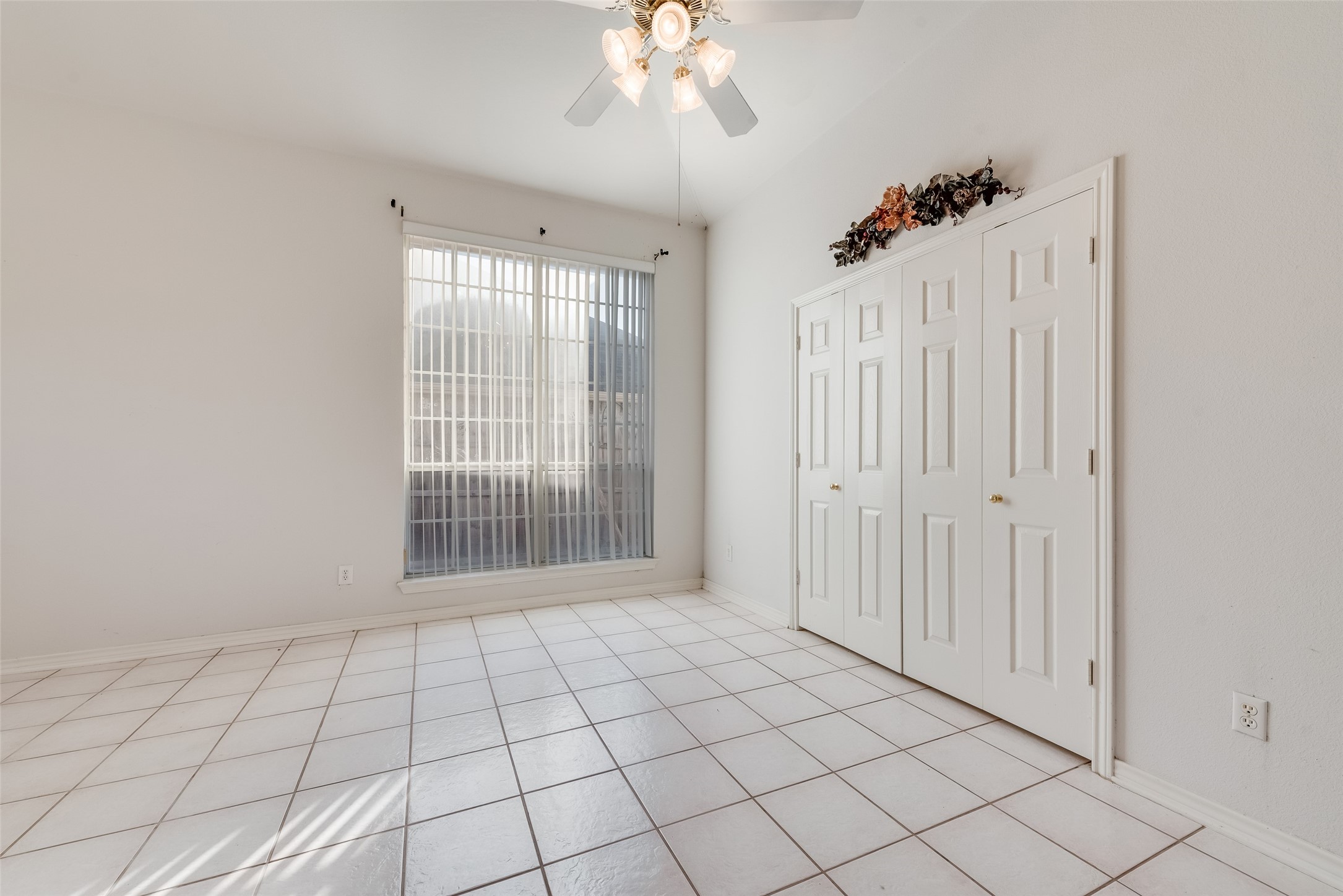 232 W Willow Creek Drive Glenn Heights TX 75154