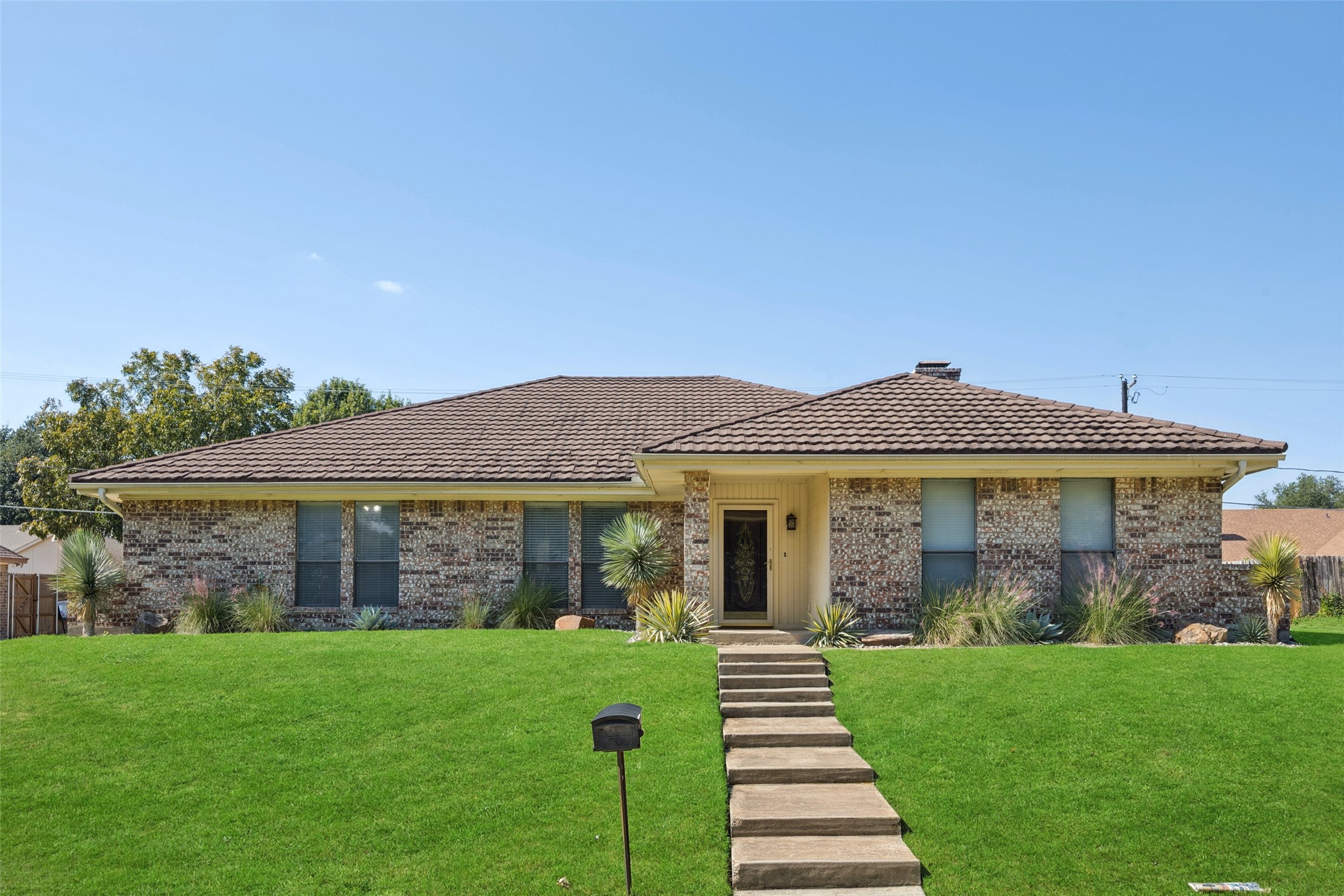 3633 Ridgewood Drive Grand Prairie TX 75052