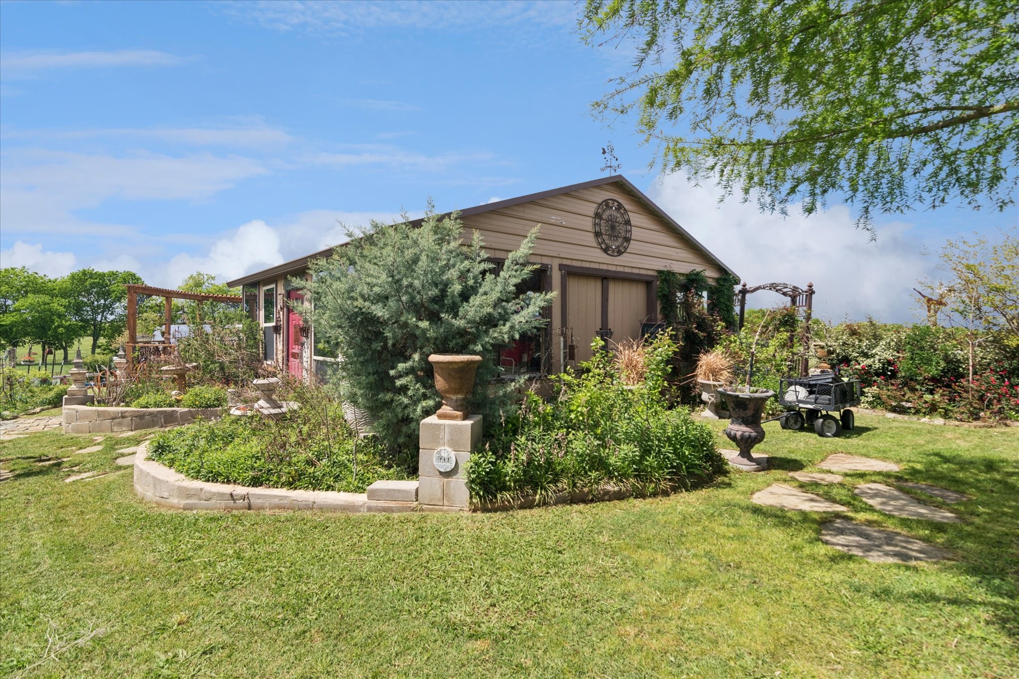 8463 Crestview Road Sanger TX 76266