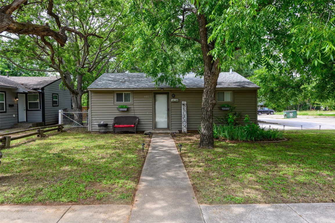 402 W Highland Street Denton TX 76201