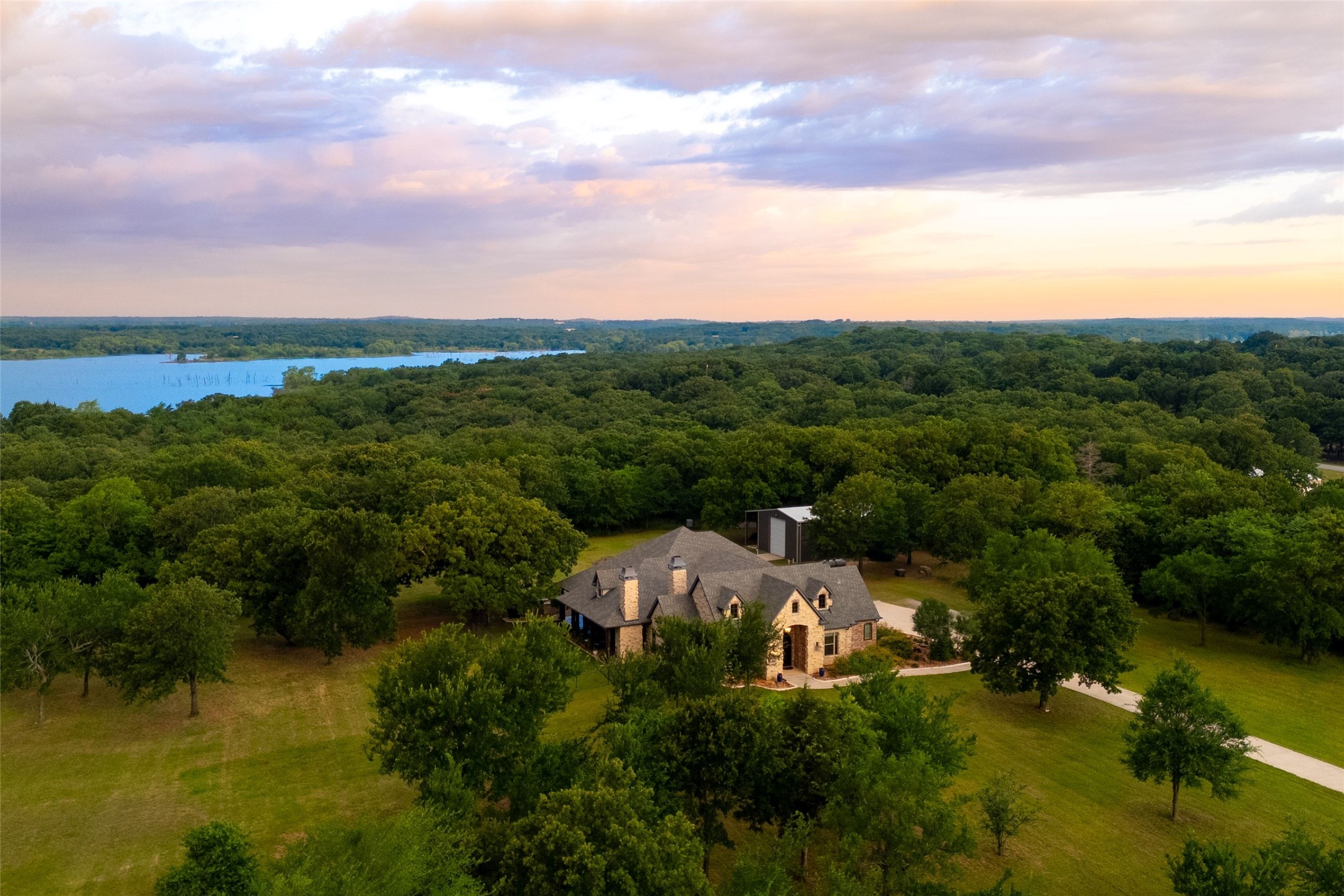 99 Lake Drive Tioga TX 76271