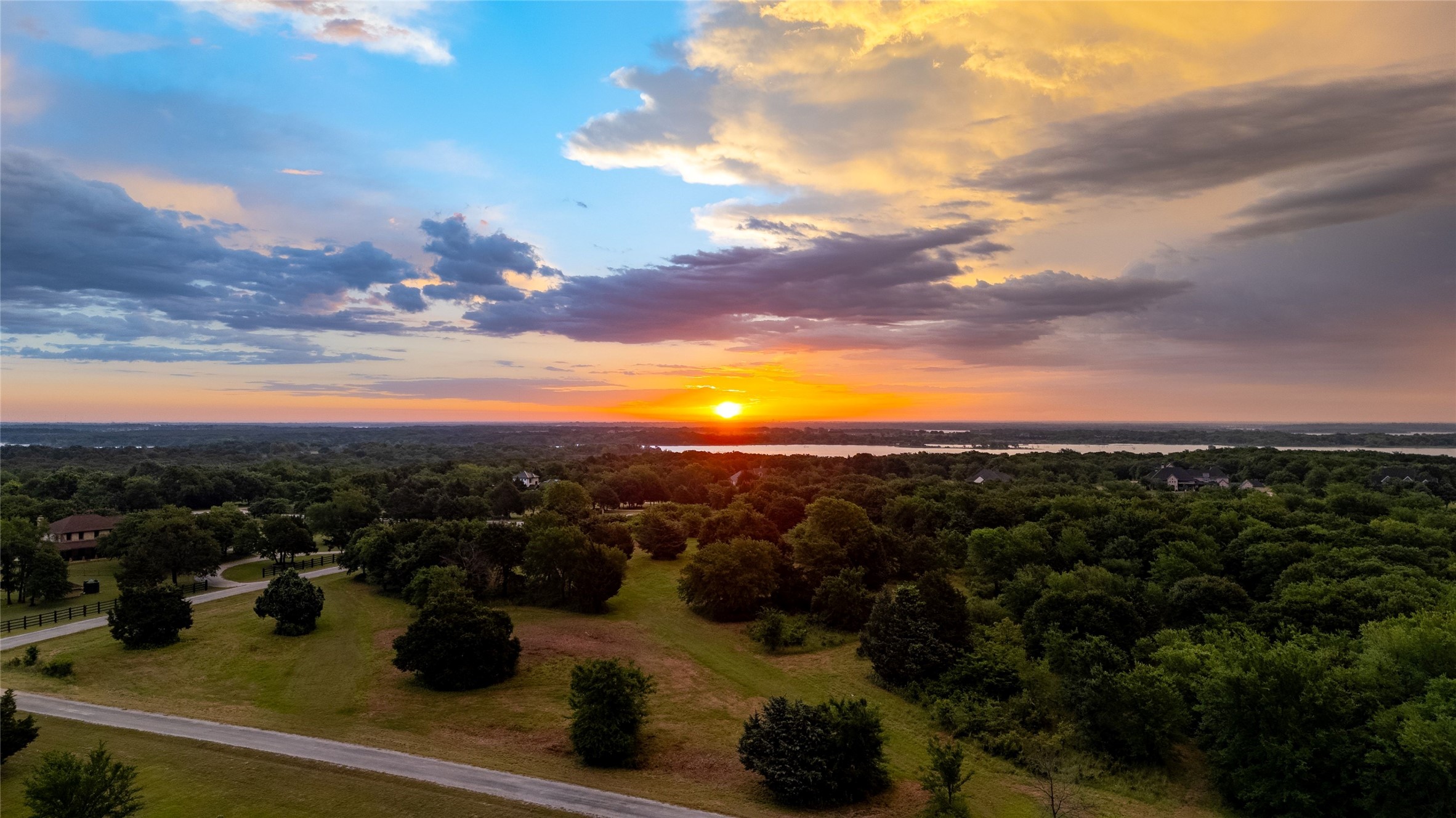 99 Lake Drive Tioga TX 76271