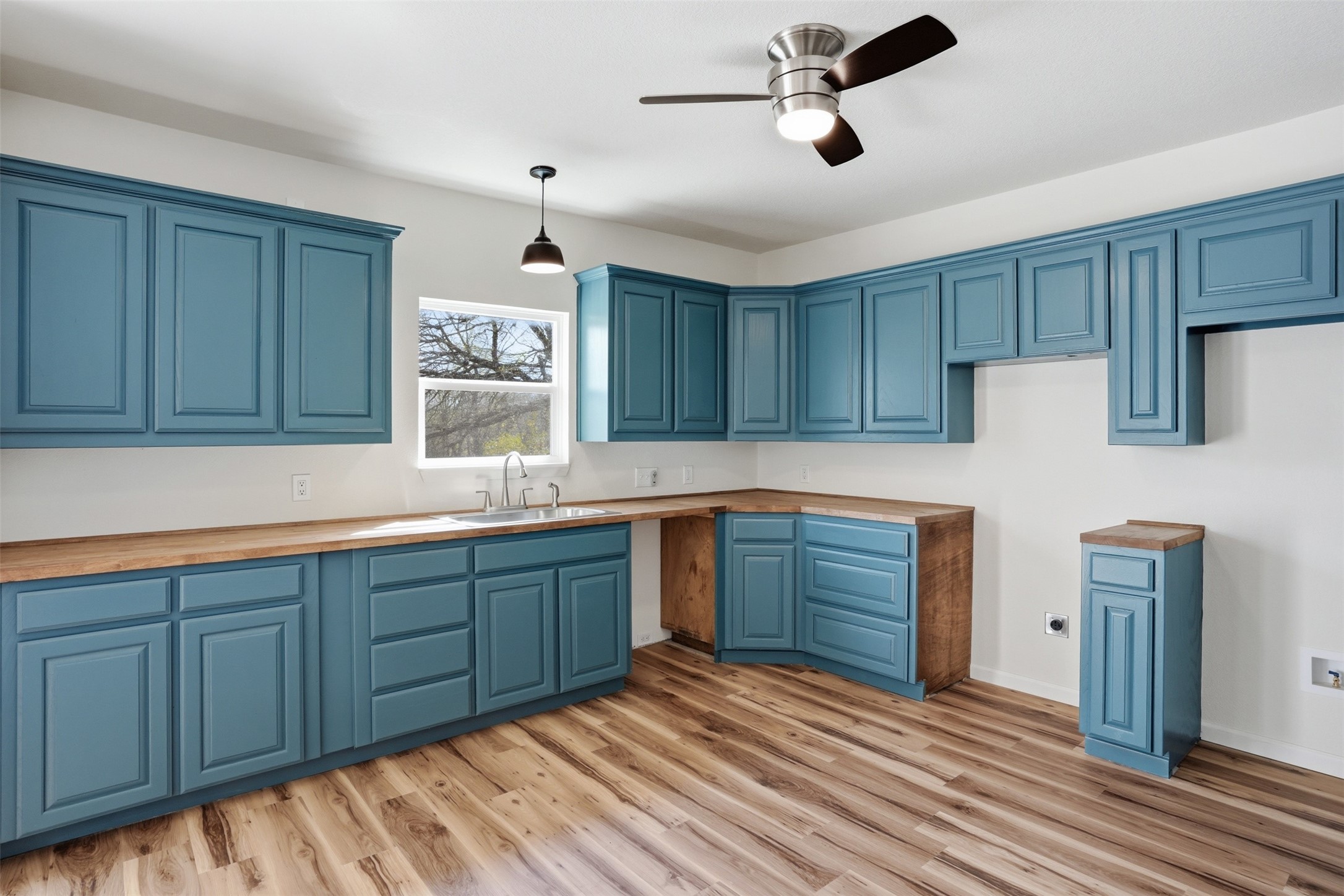410 S Spears Street Alvarado TX 76009