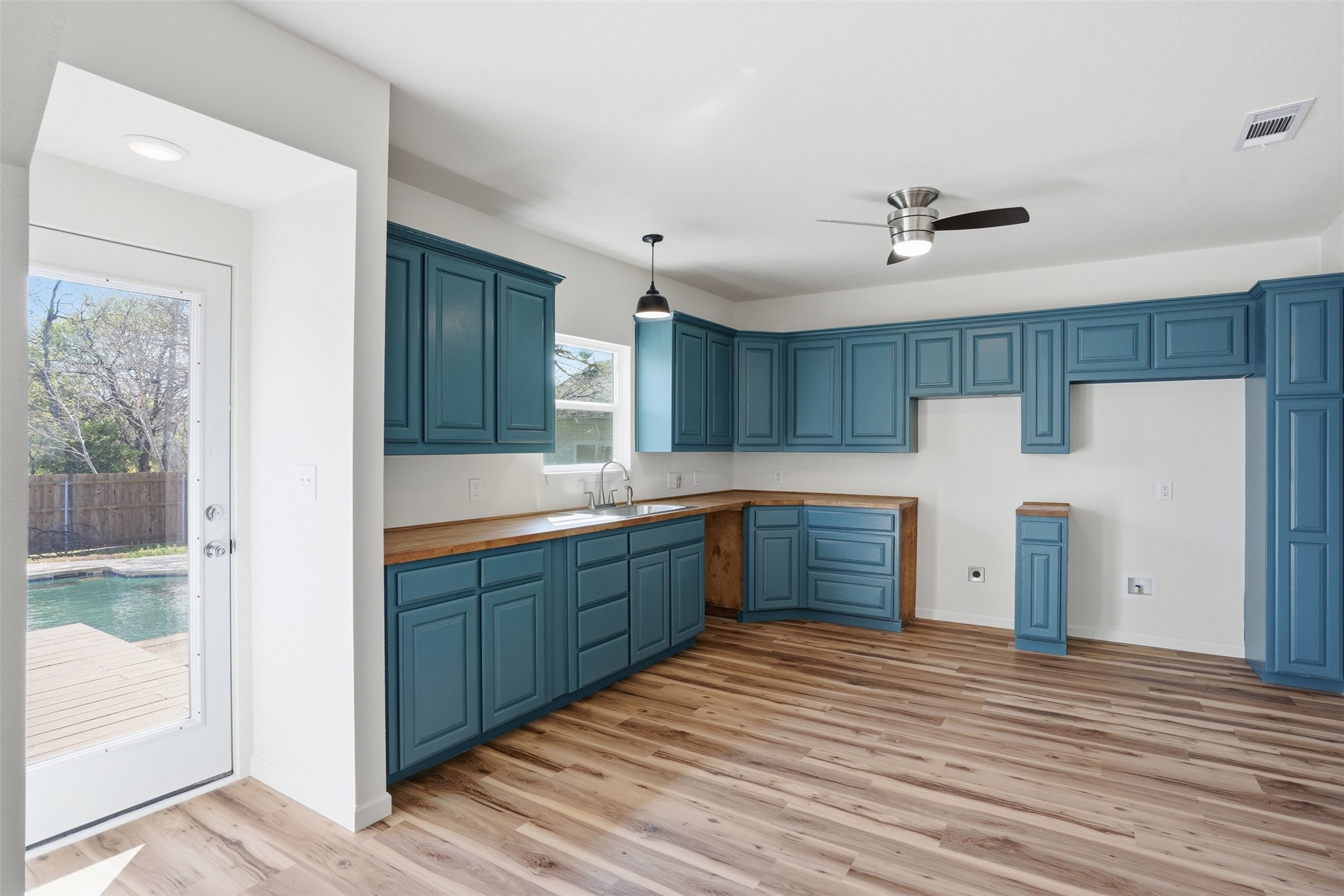 410 S Spears Street Alvarado TX 76009