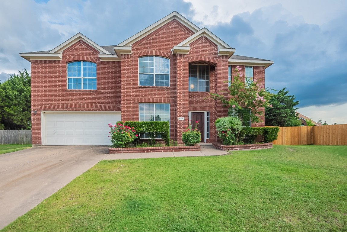 1215 Waterford Oaks Circle Cedar Hill TX 75104