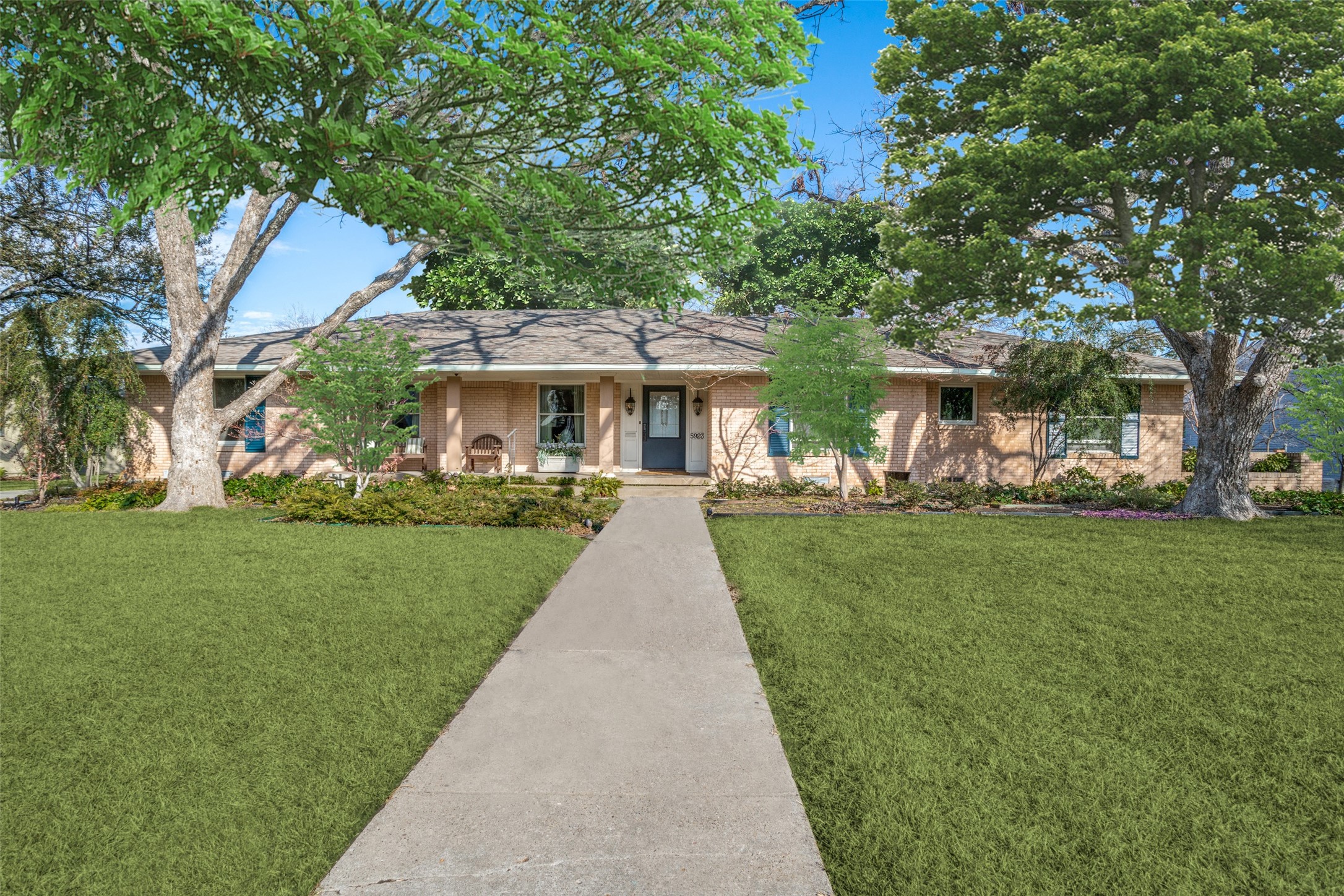 5923 Meadowcrest Drive Dallas TX 75230