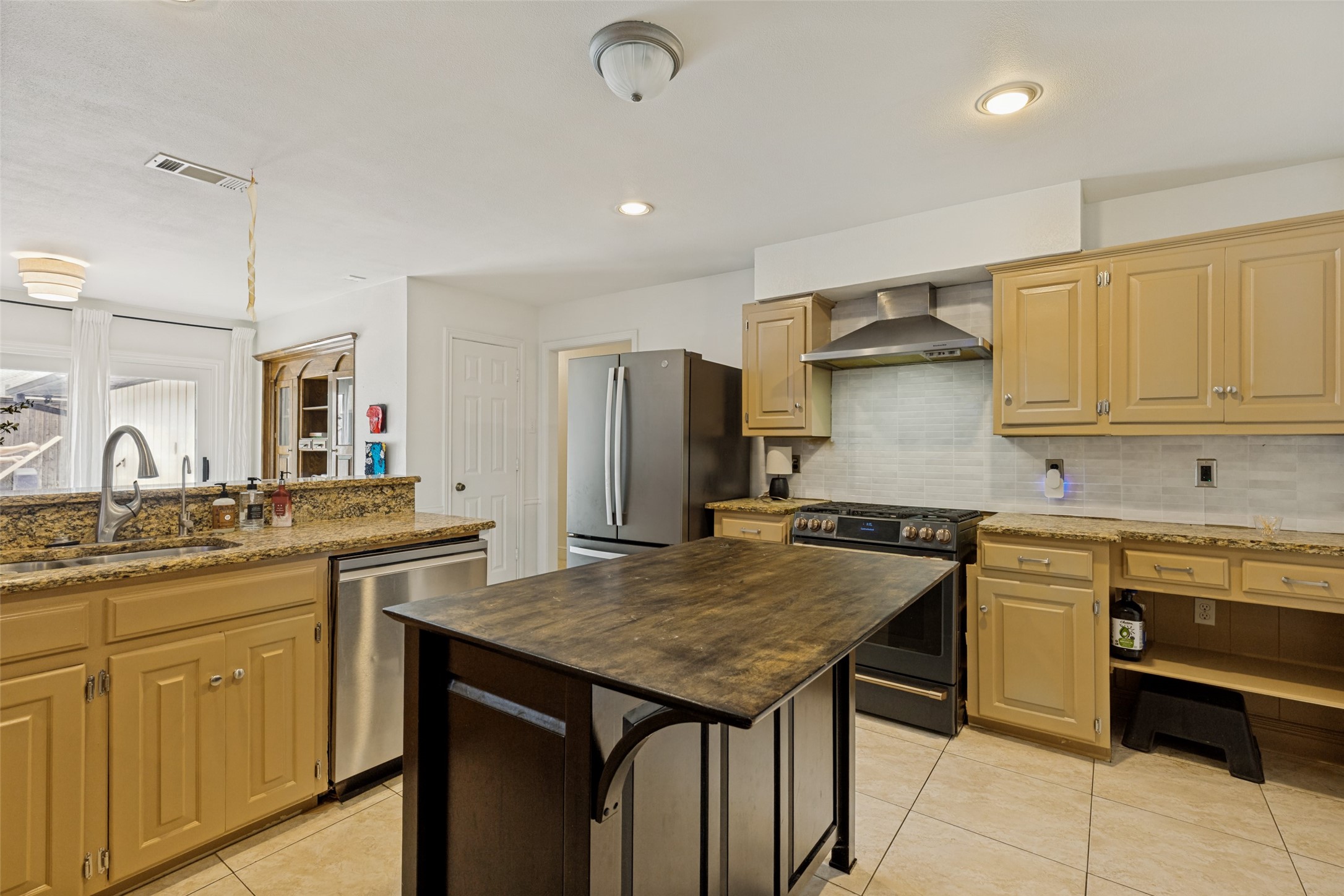 7105 Tophill Circle Dallas TX 75248