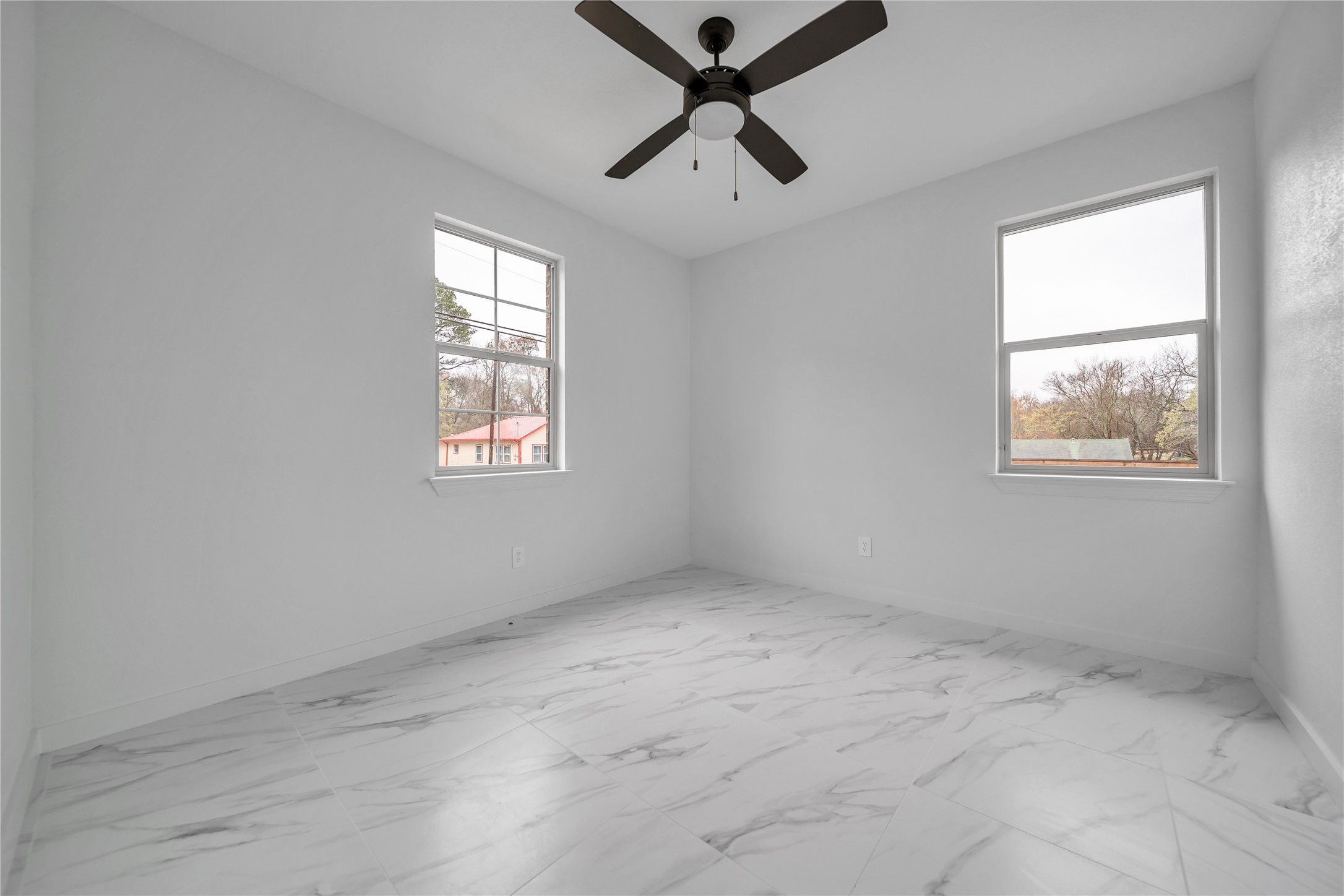 715 N Hamlett Street Athens TX 75751