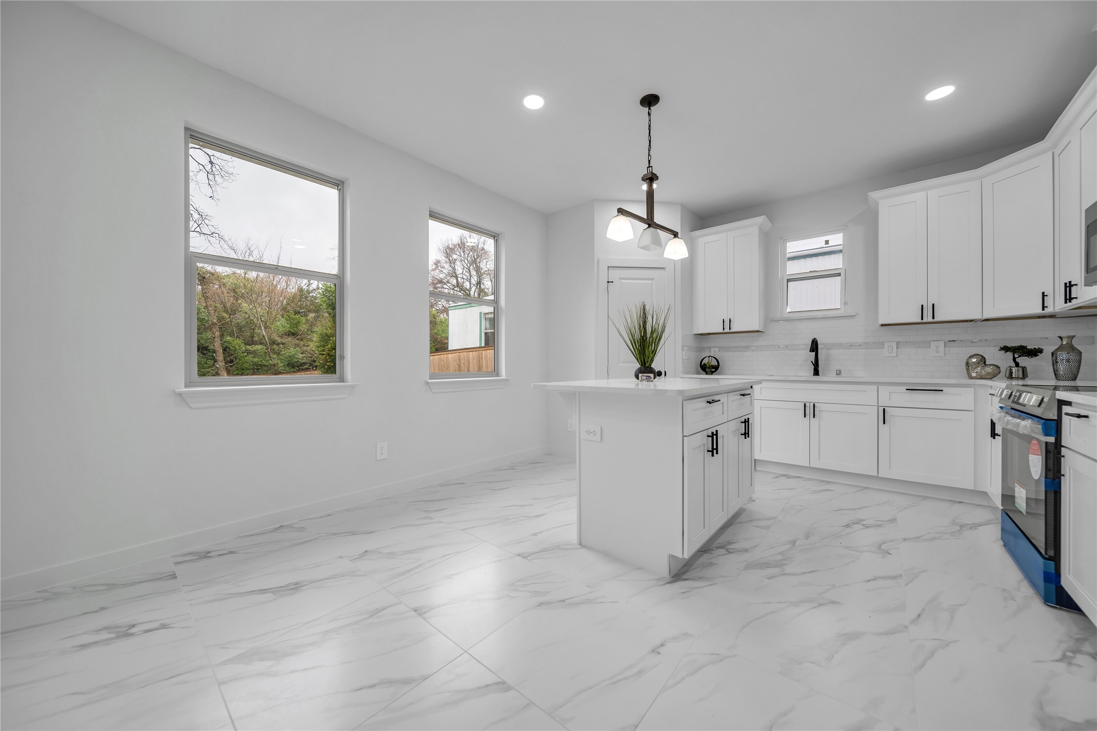 715 N Hamlett Street Athens TX 75751