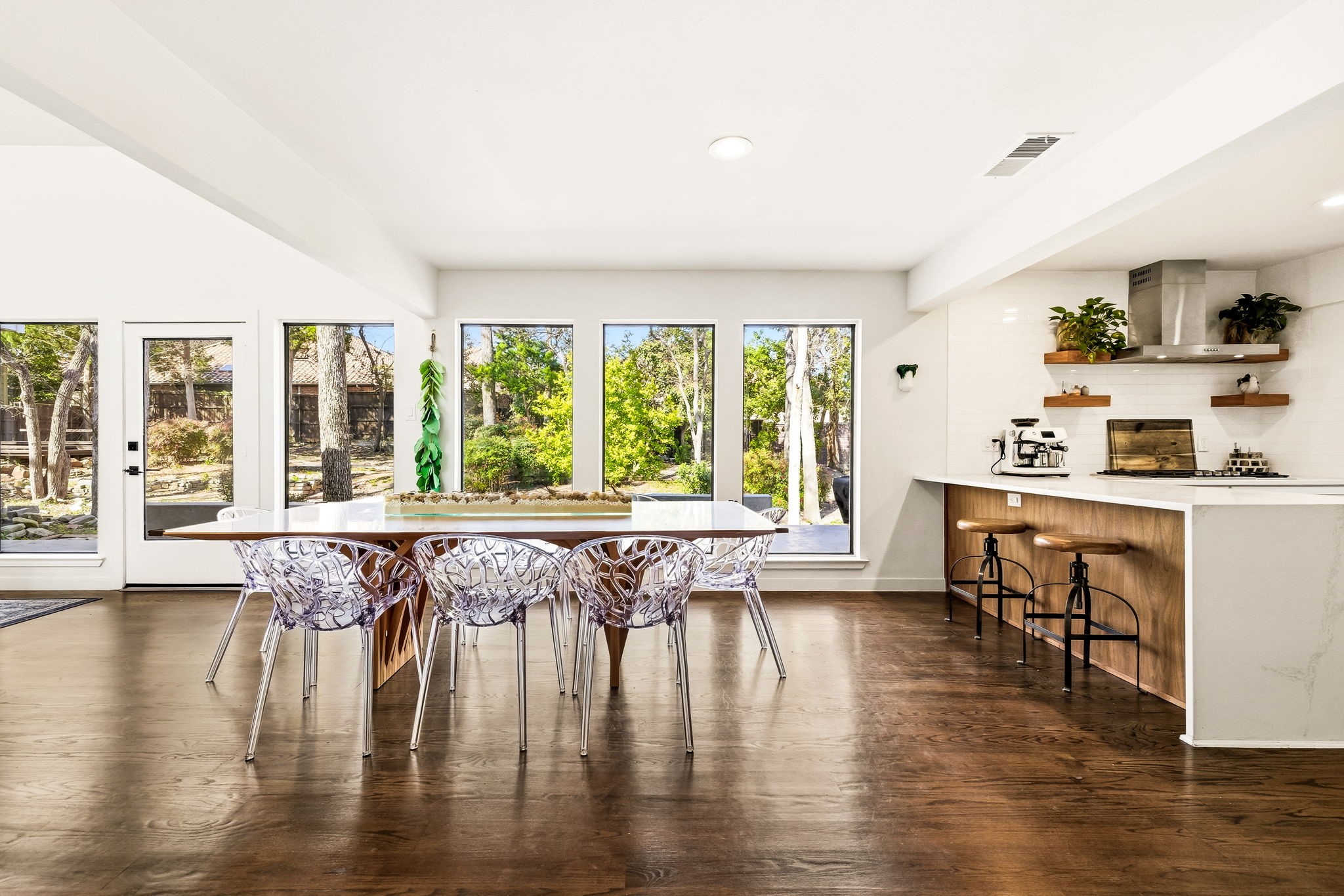 6815 Woodmark Court Dallas TX 75230