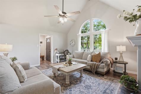 2726 Hill Lane Cleburne TX 76031