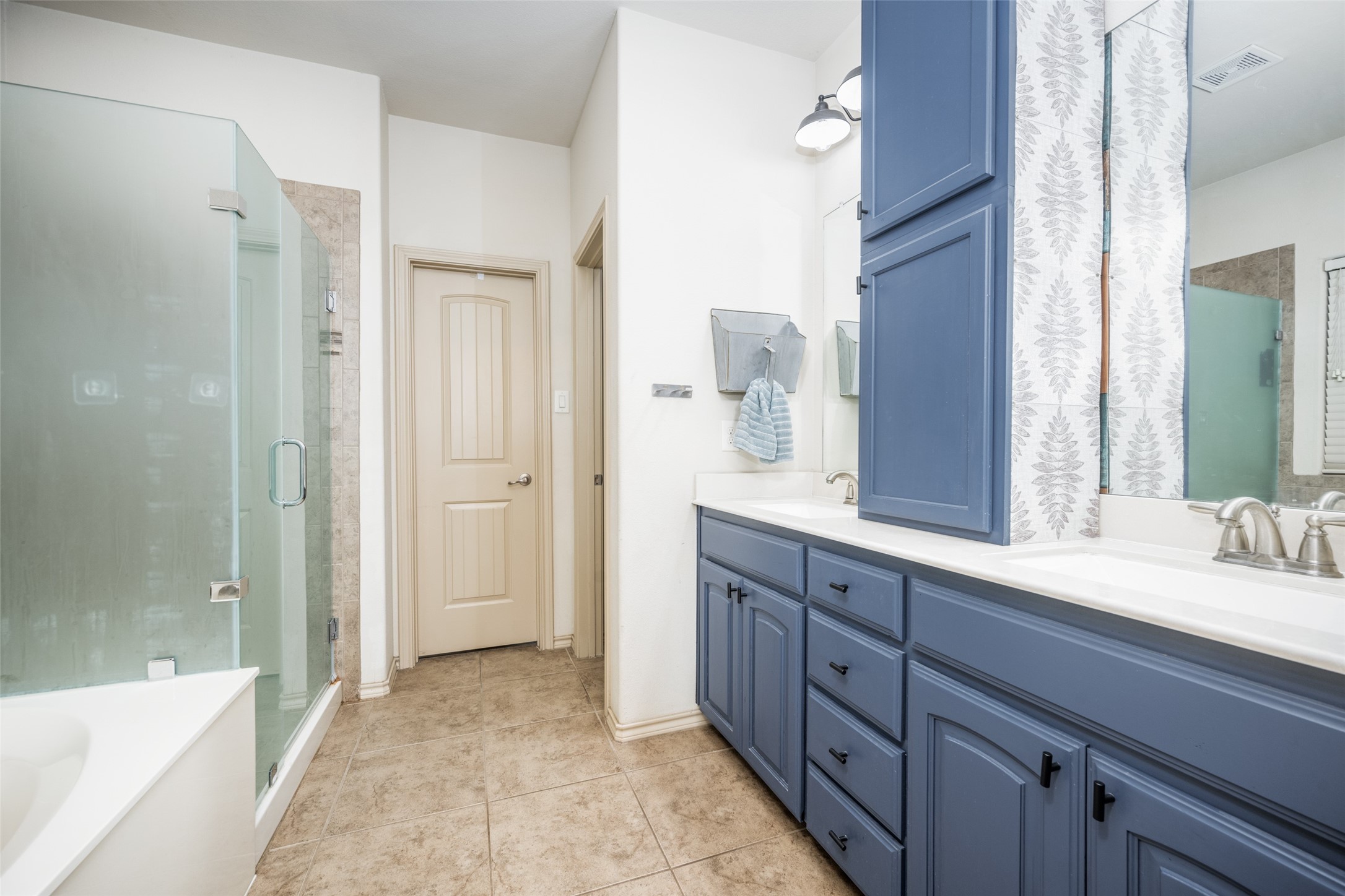 5100 Crystal Lake Avenue Krum TX 76249