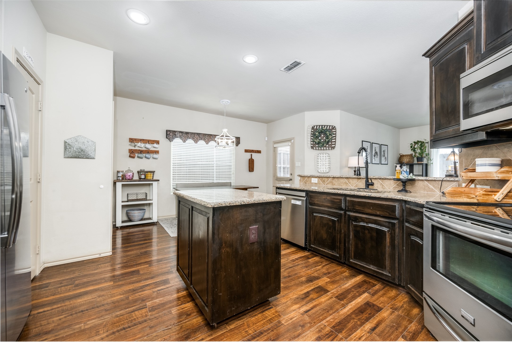 5100 Crystal Lake Avenue Krum TX 76249
