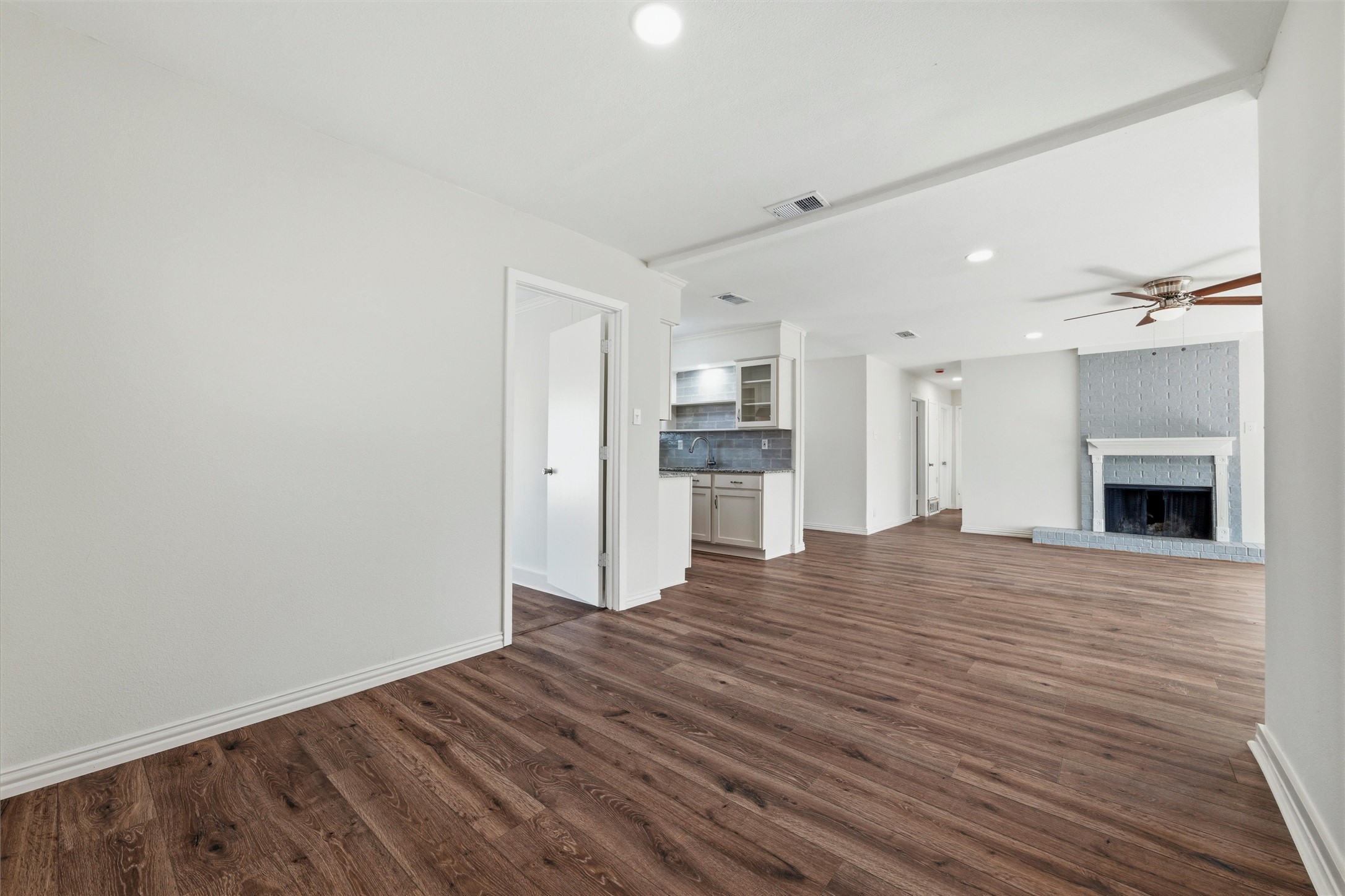 429 Blueberry Lane Grand Prairie TX 75052
